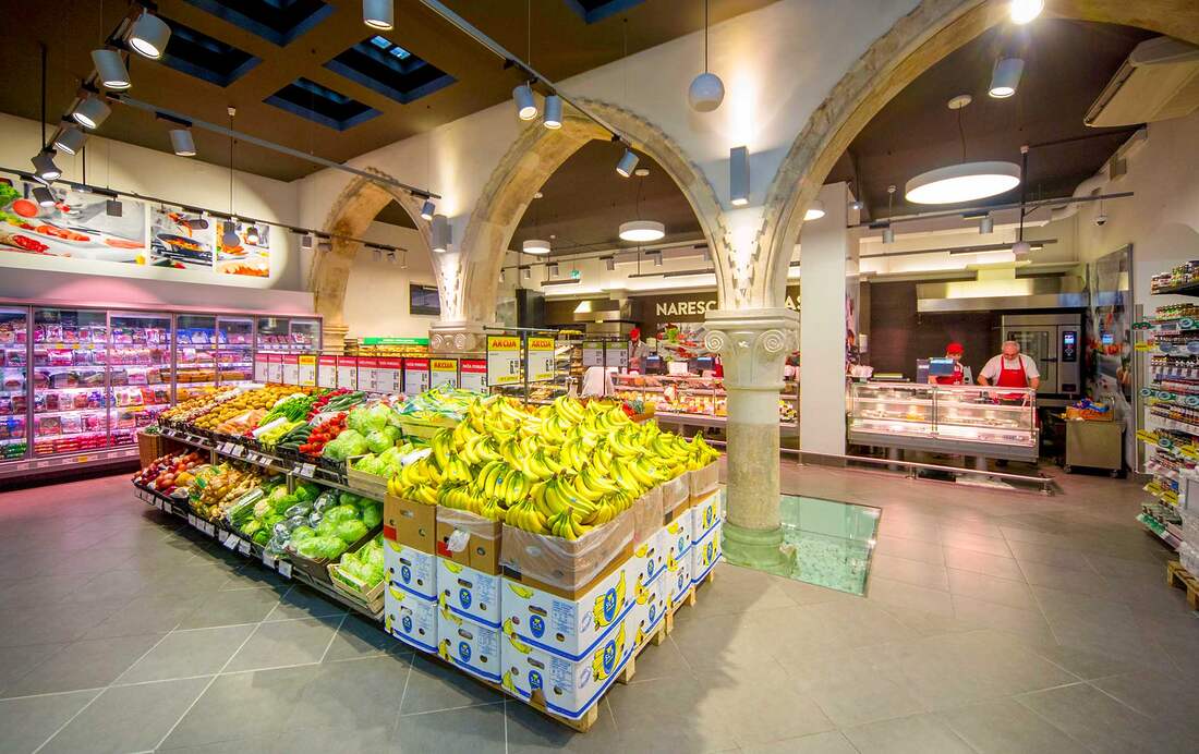 Spar, Split