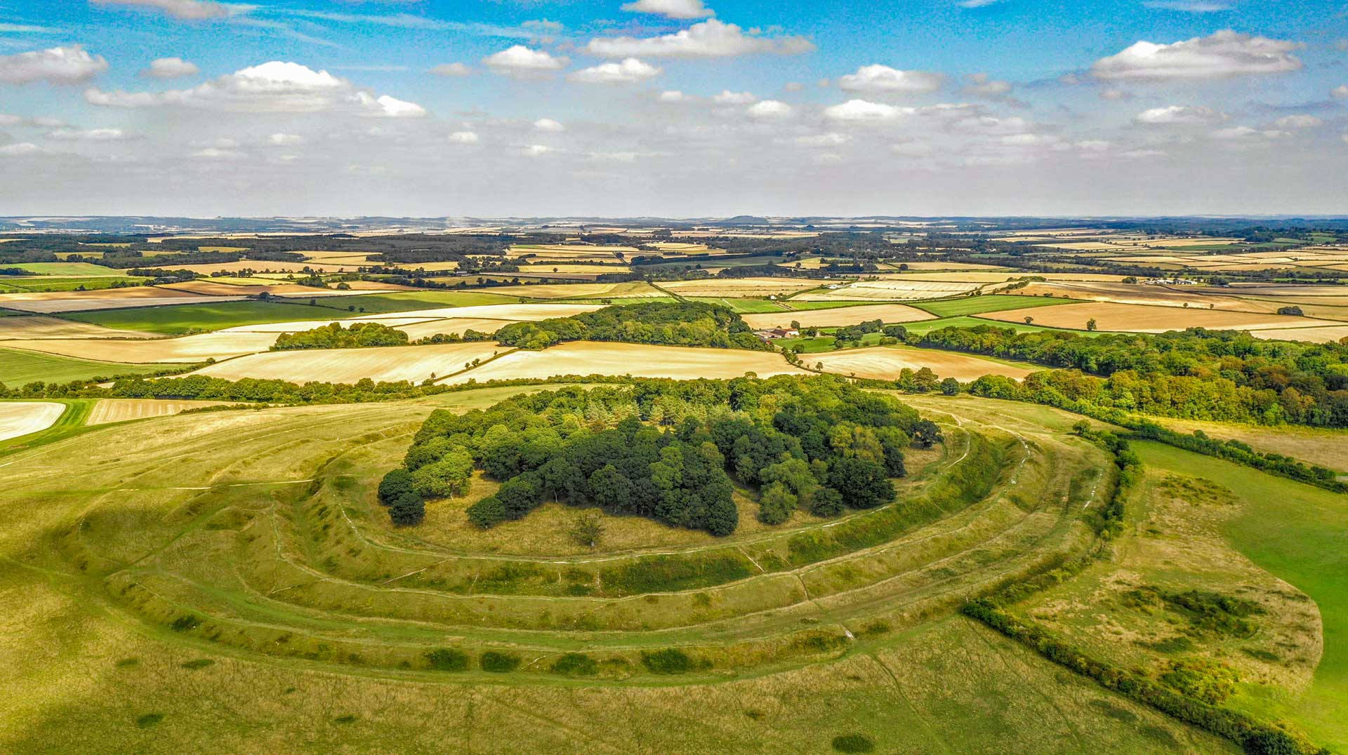 https://www.placemania.sk/wp-content/uploads/2024/07/badbury_rings.jpg