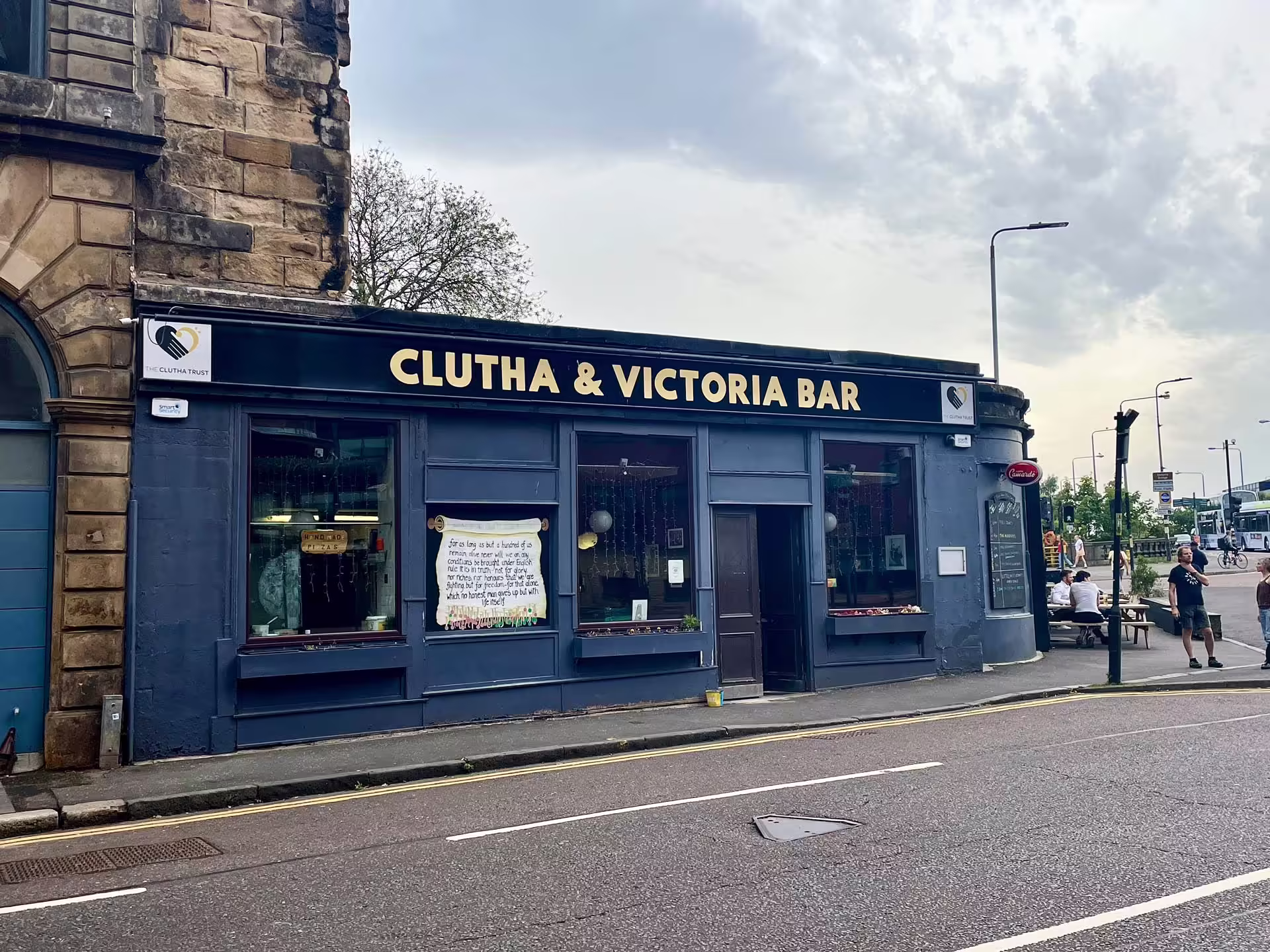 Clutha a Victoria Bar