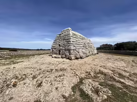 Naveta des Tudons