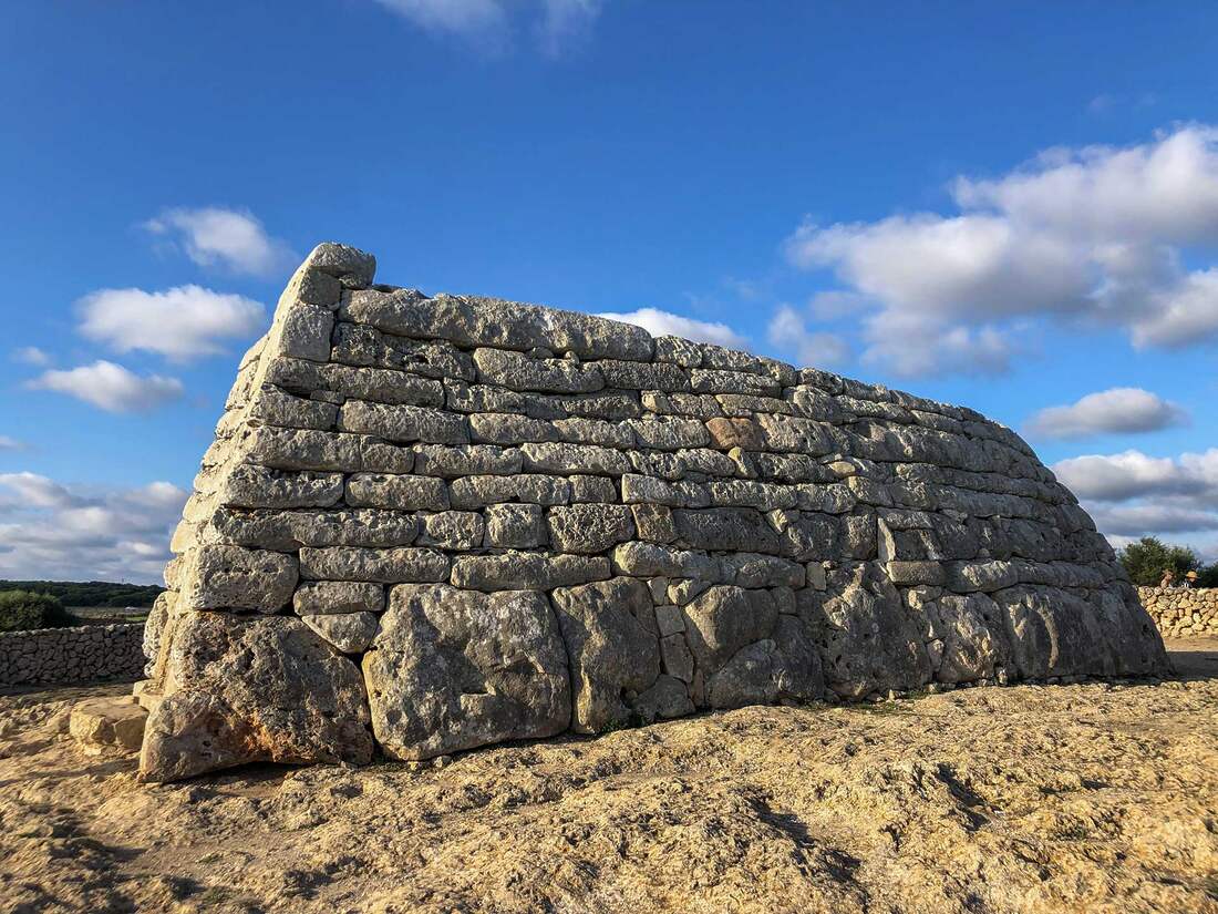 Naveta d'Es Tudons