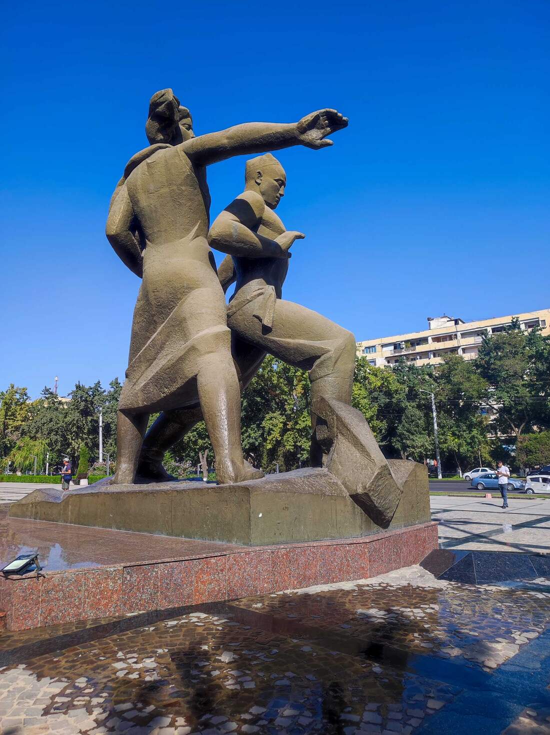 Memorial to victims of the 1966 earthquake