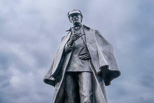 Sherlock Holmes