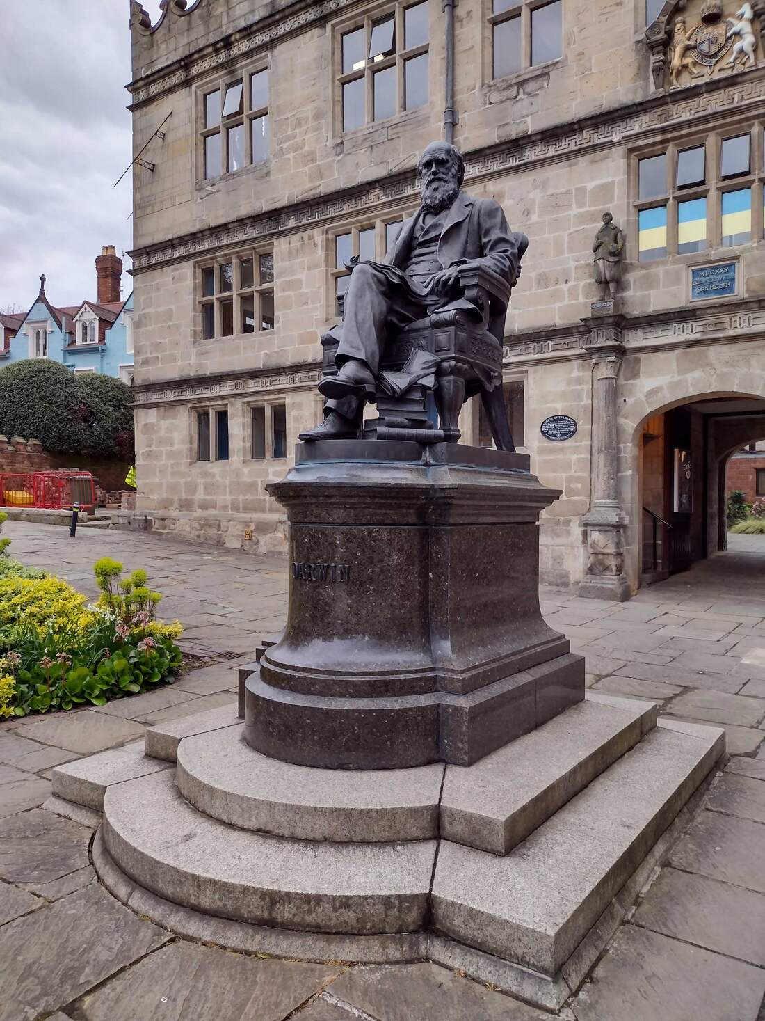 Charles Darwin Statue