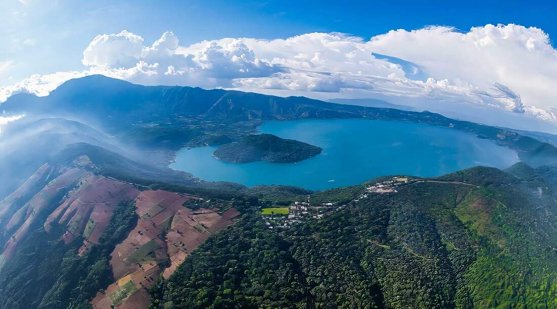 Lago Coatepeque
