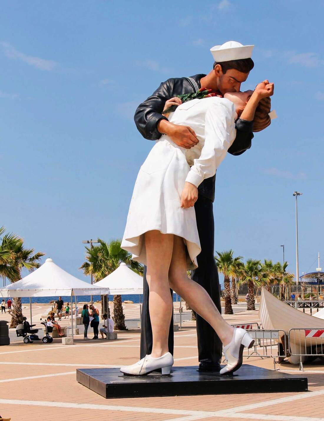 Statua del Bacio del Marinaio