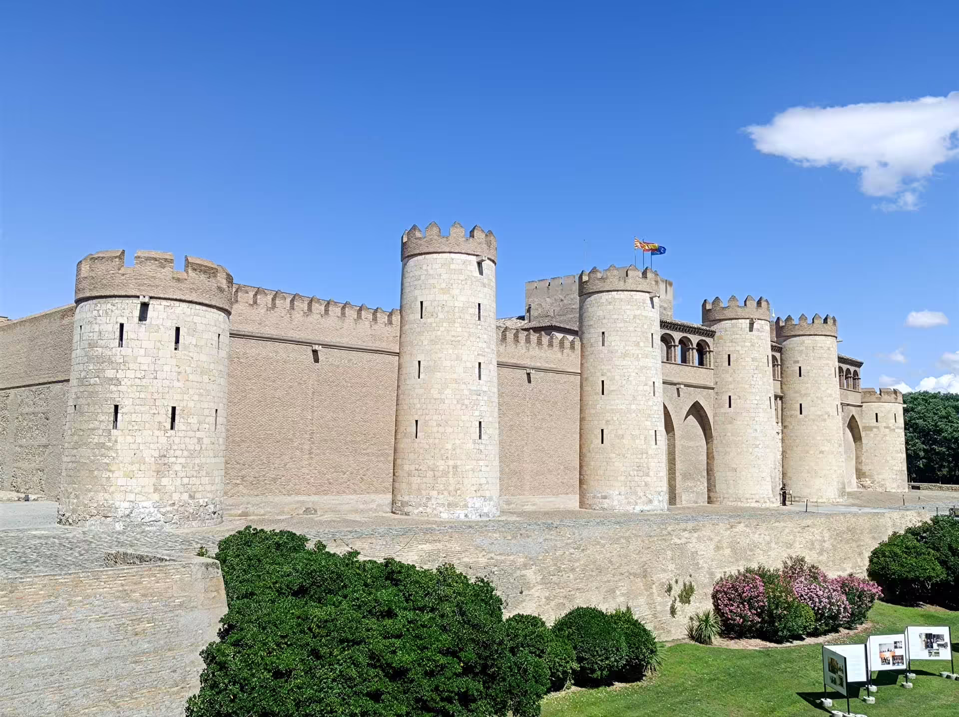 Palacio de la Aljafería