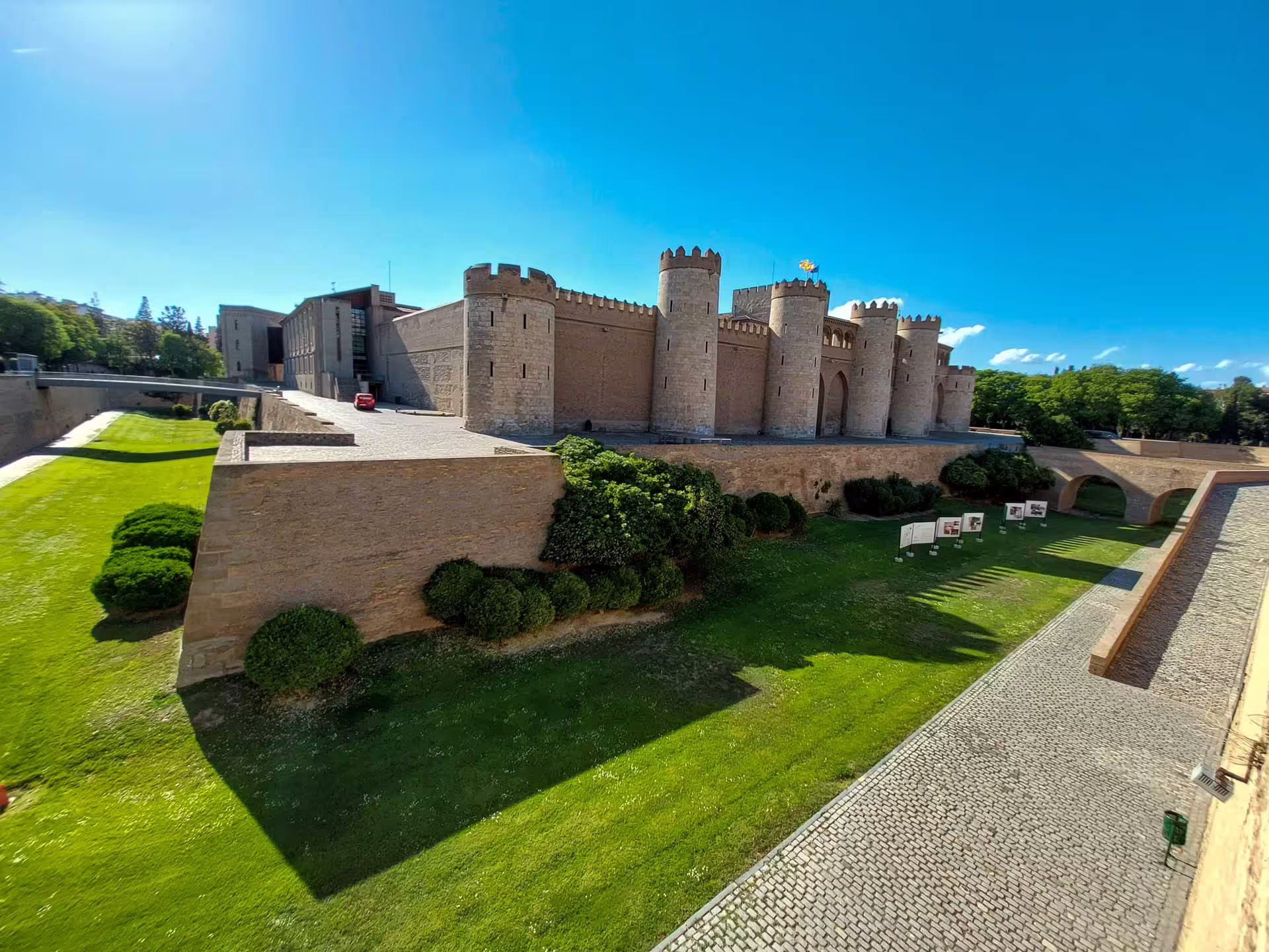 Palacio de la Aljafería