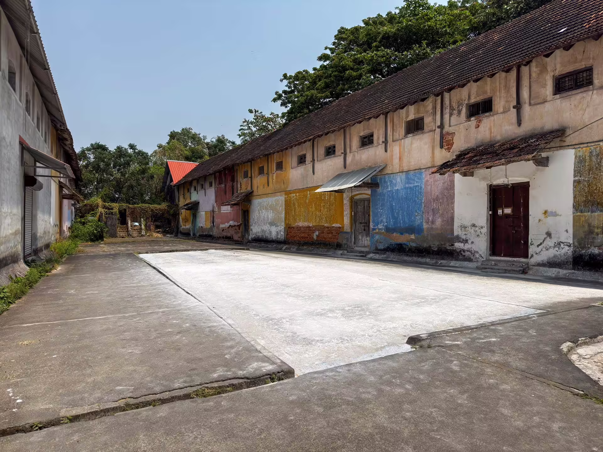 വില്ലേജ് സ്പൈസ് മാർക്കറ്റ്