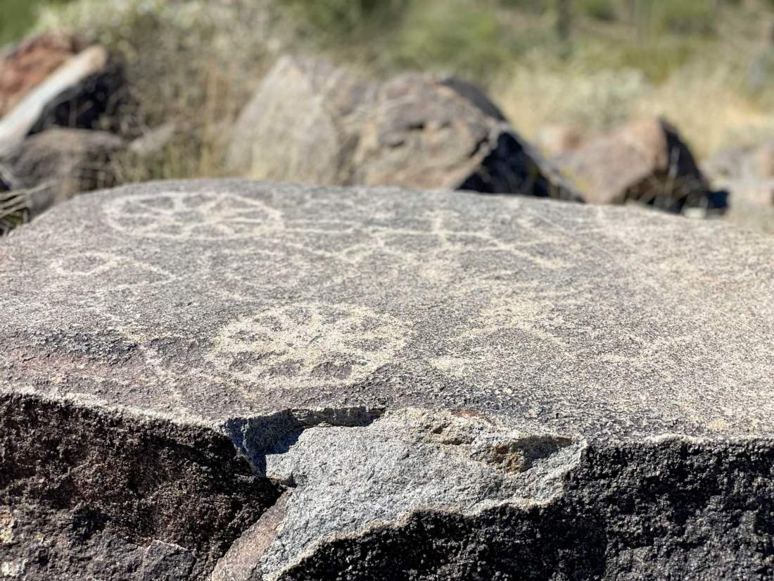 Petroglyfy