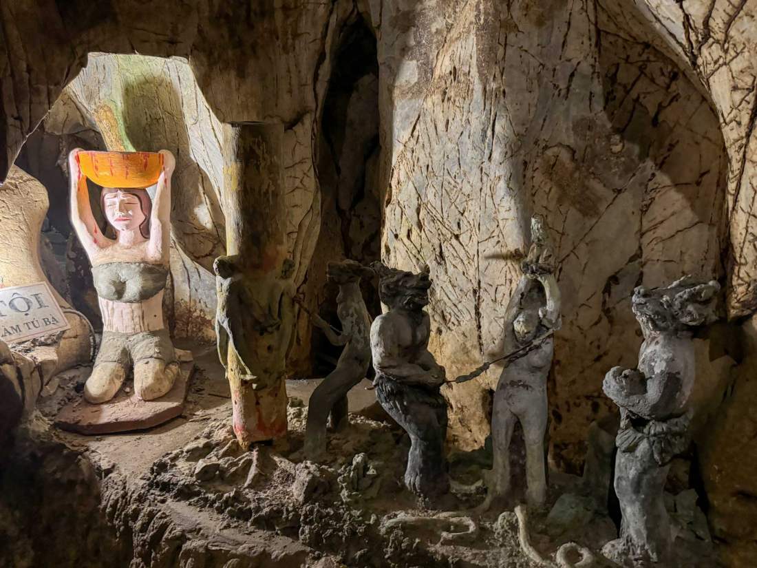 Động Âm Phủ