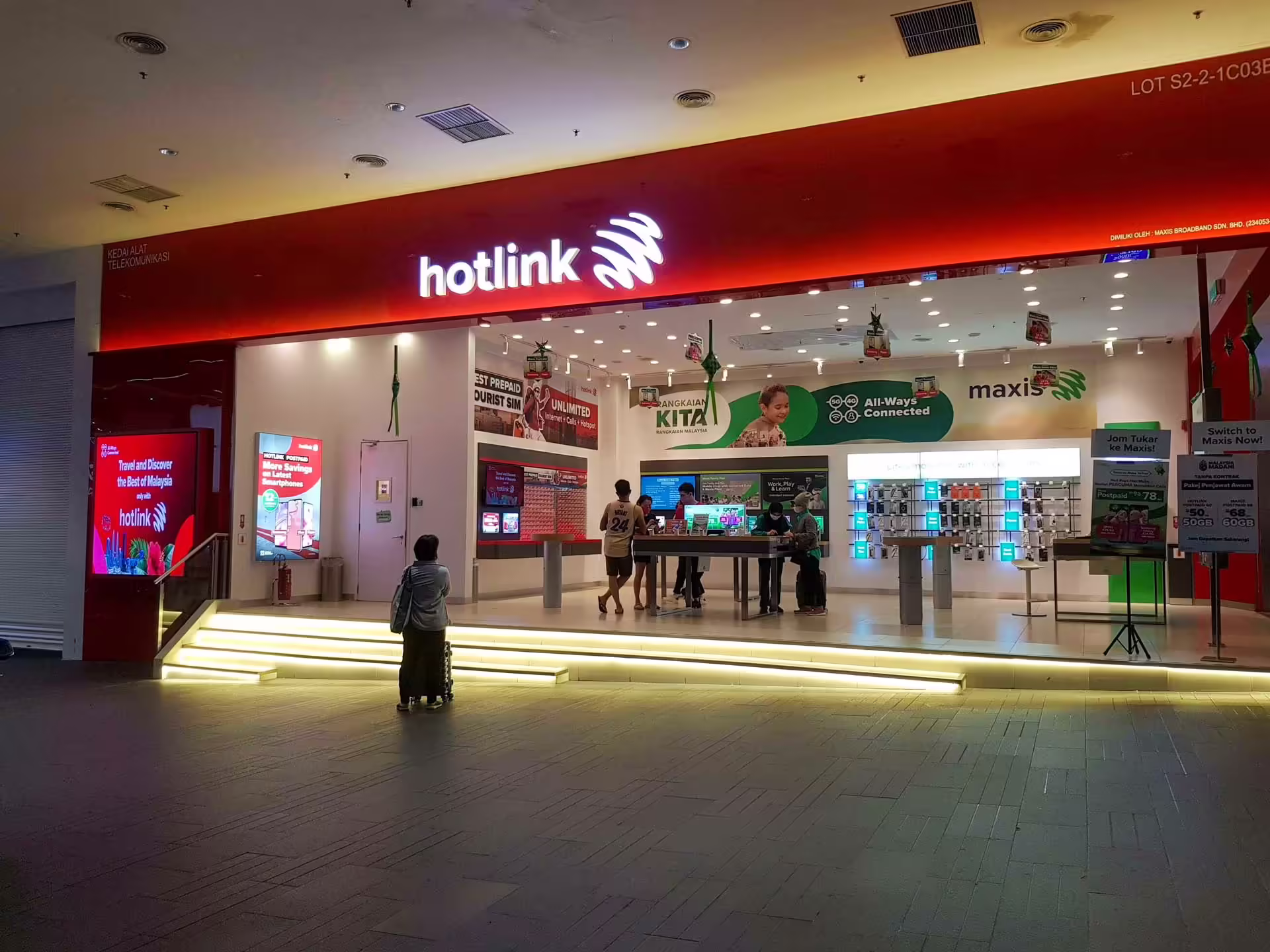 Predajňa Hotlink/Maxis v Malajzii s ponukou turistických SIM a eSIM