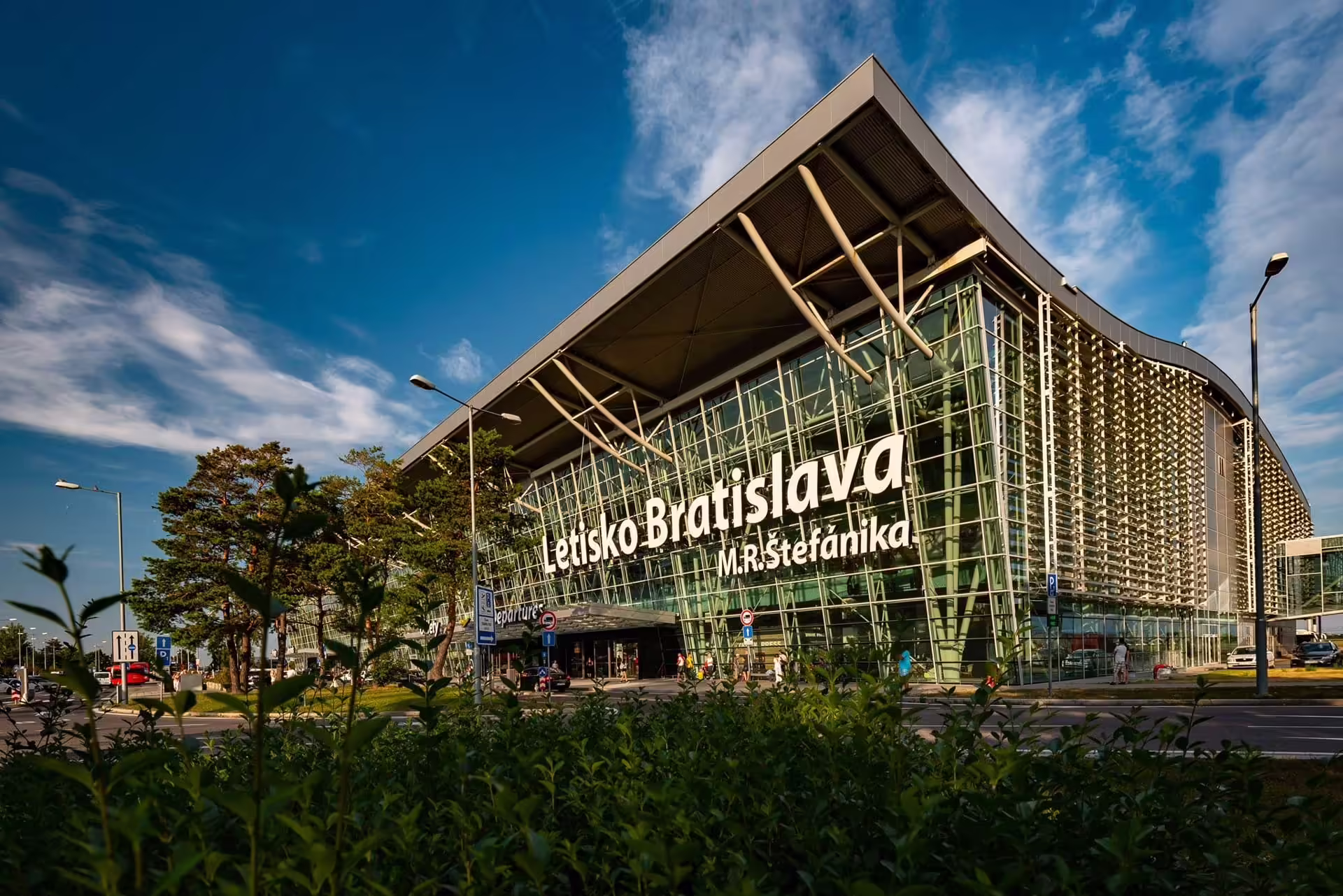 Terminál Letiska M. R. Štefánika v Bratislave