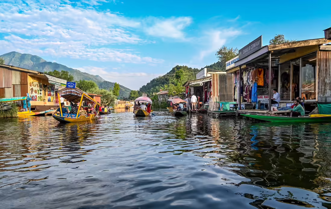 Hausbóty, India