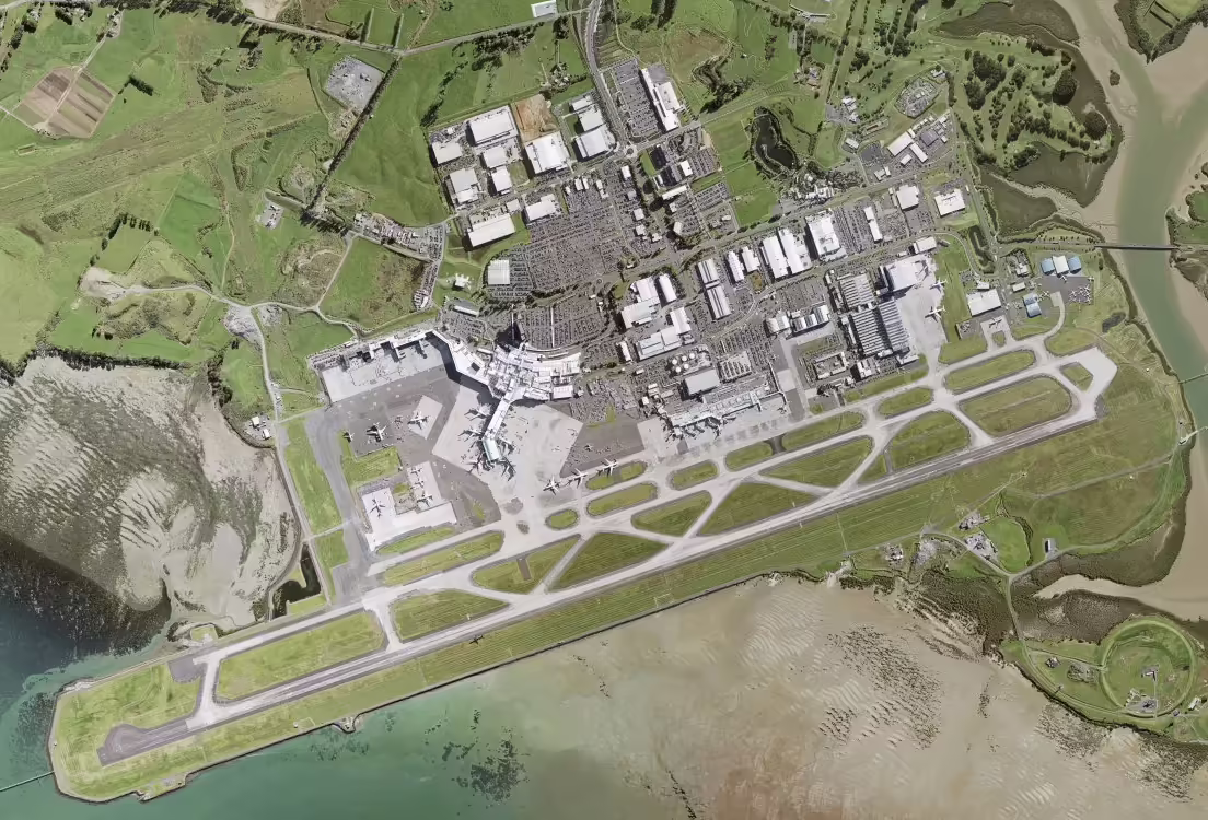 Auckland International Airport (AKL)