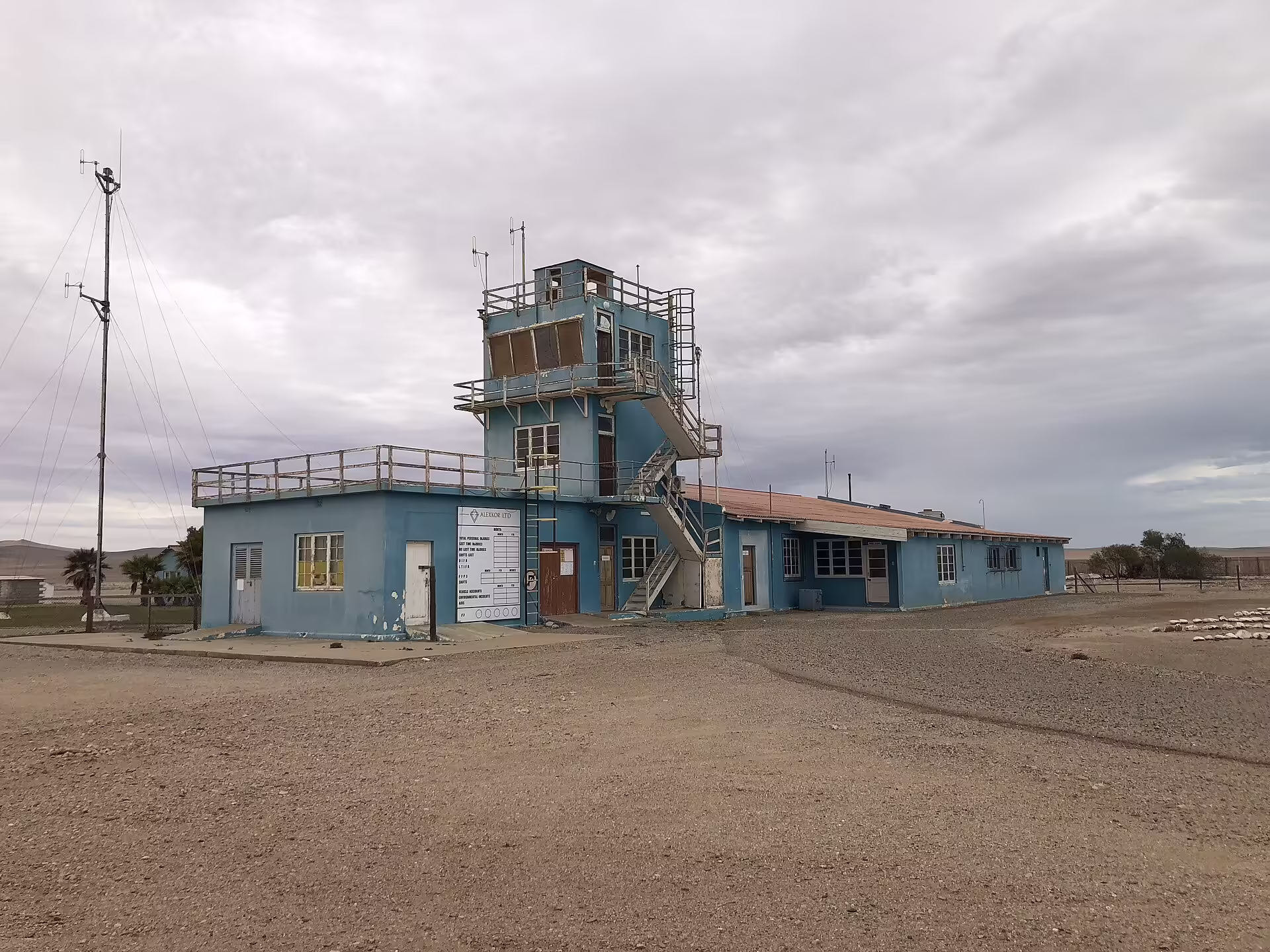 Alexander Bay Airport (ALJ)