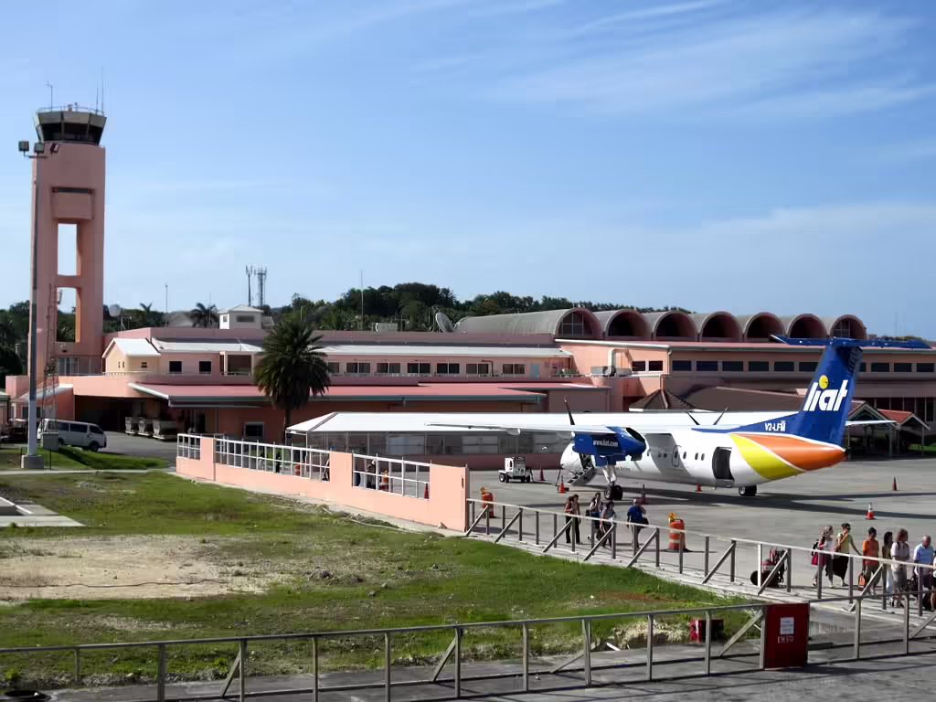 V. C. Bird International Airport (ANU)