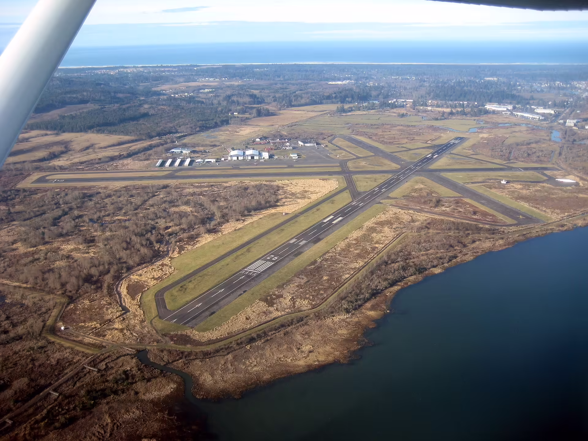 Astoria Regional Airport (AST)