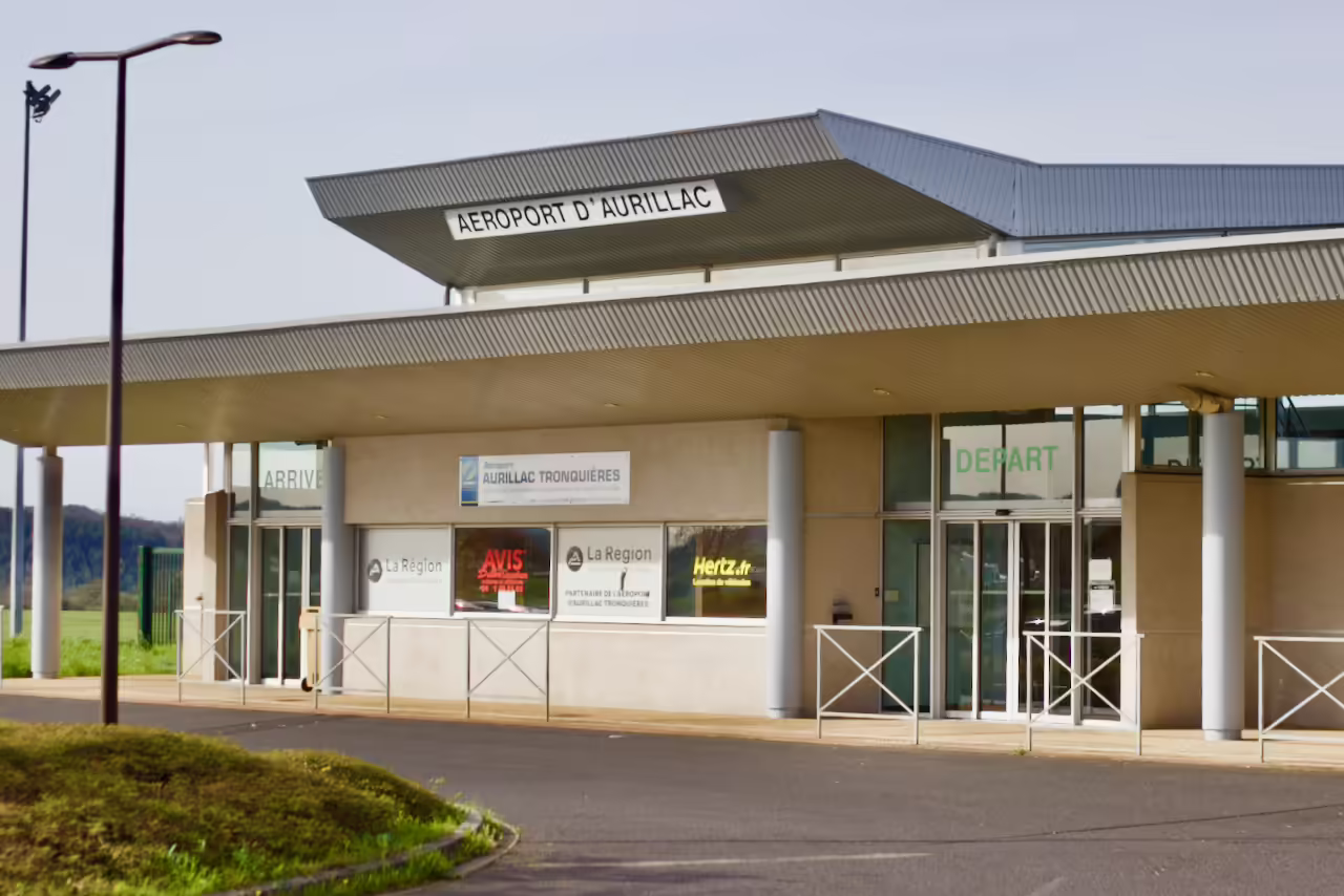 Aurillac airport (AUR)