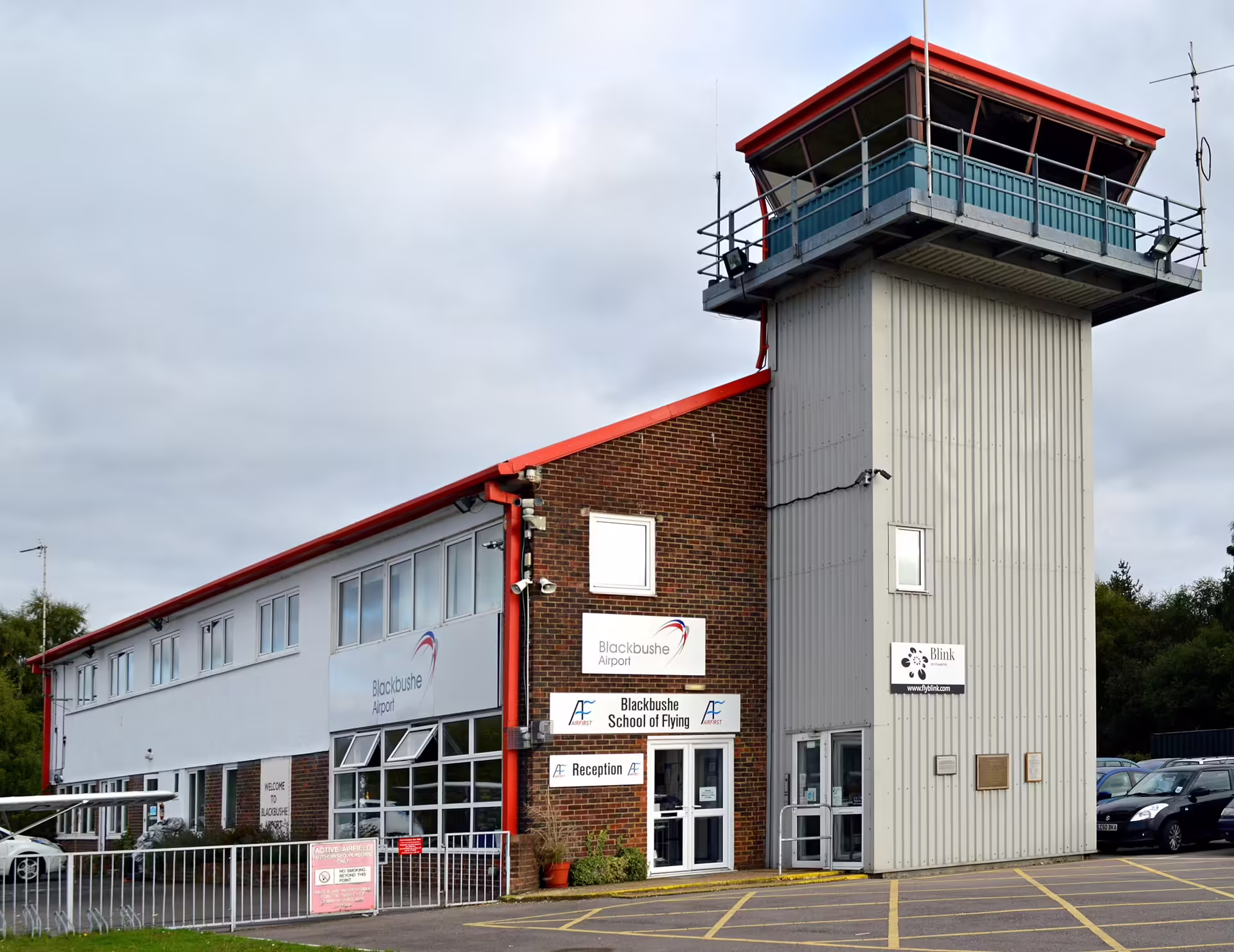 Blackbushe Airport (BBS)