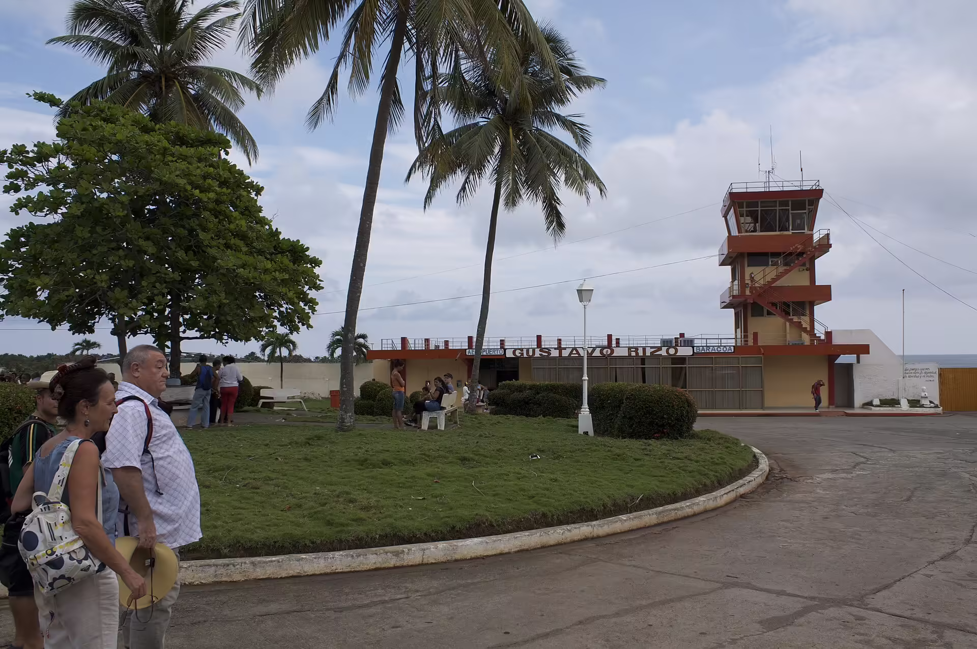 Gustavo Rizo Airport (BCA)