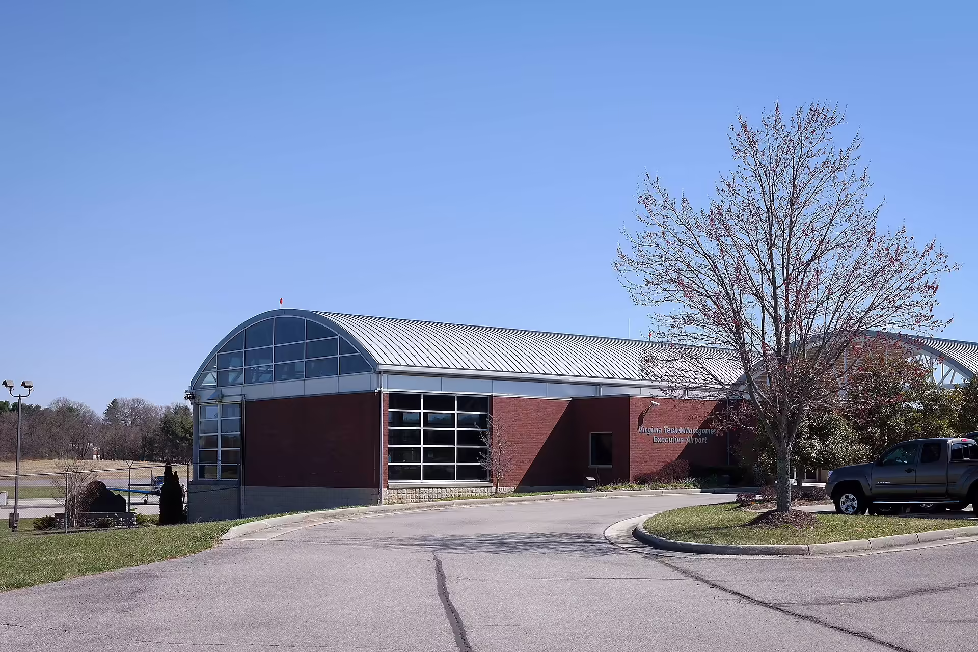 Virginia Tech Montgomery Executive Airport (BCB)