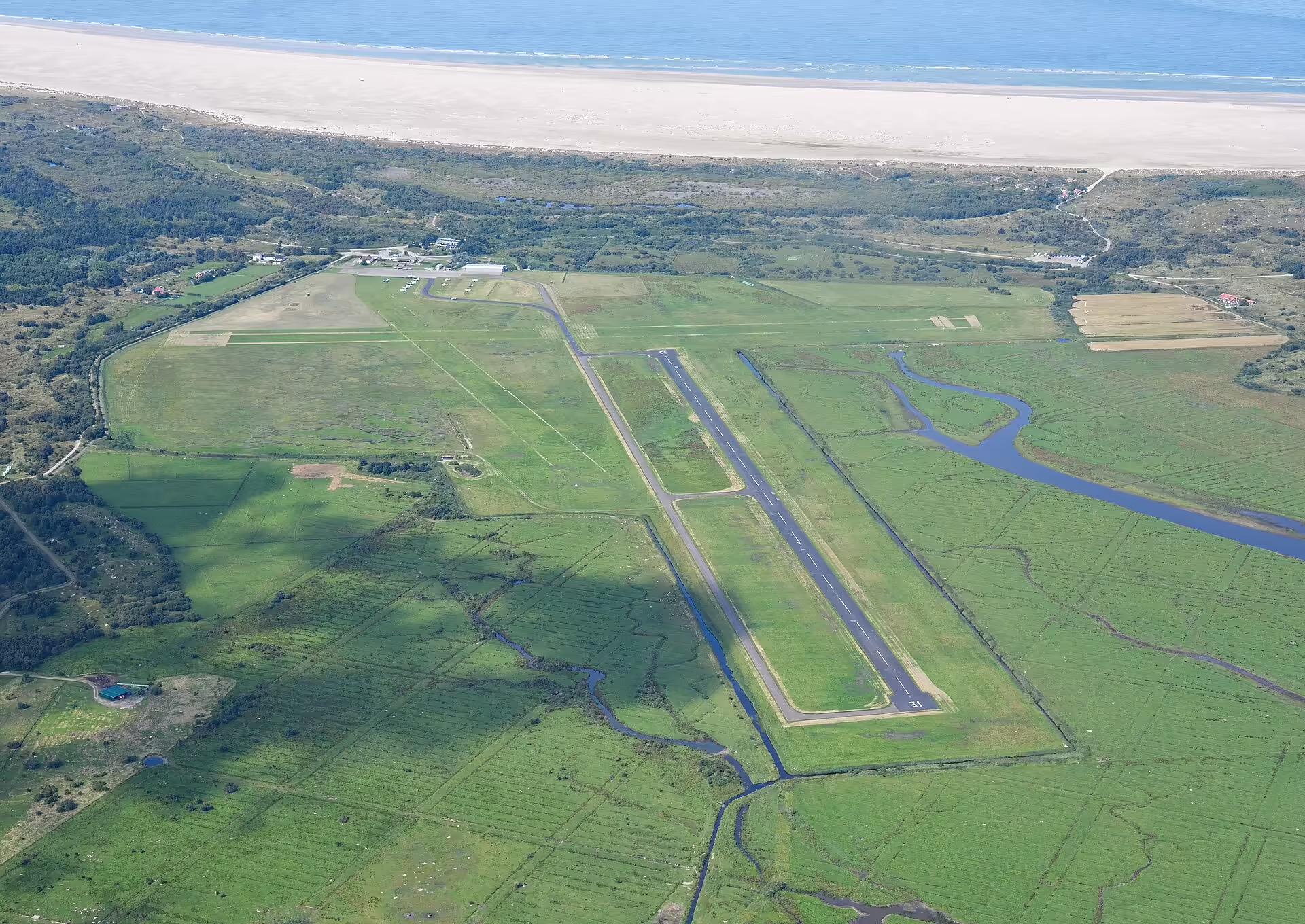 Borkum Airport (BMK)