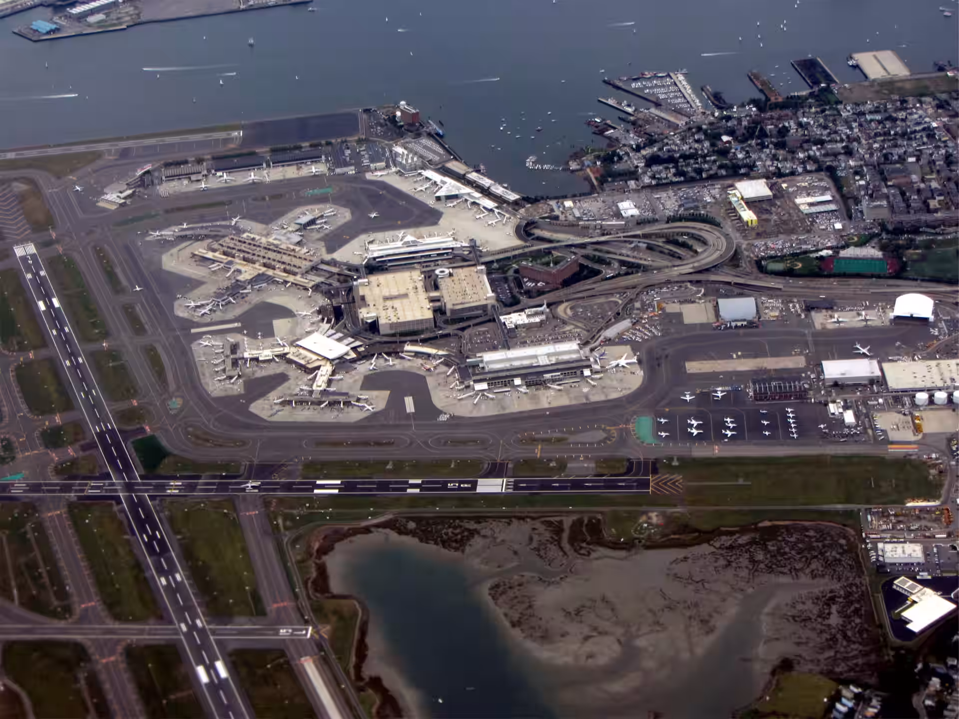 Boston Logan International Airport (BOS)