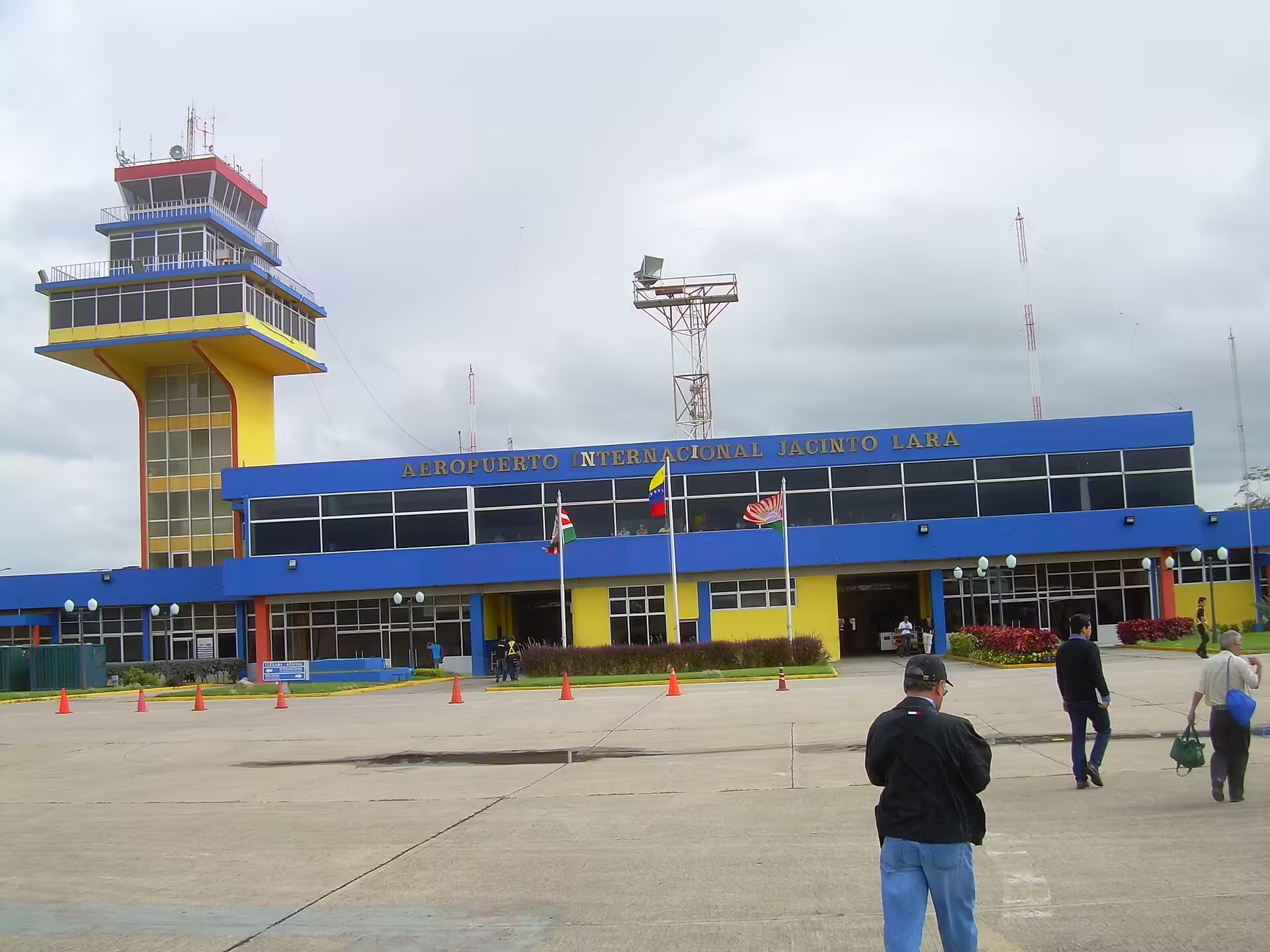 Jacinto Lara International Airport (BRM)