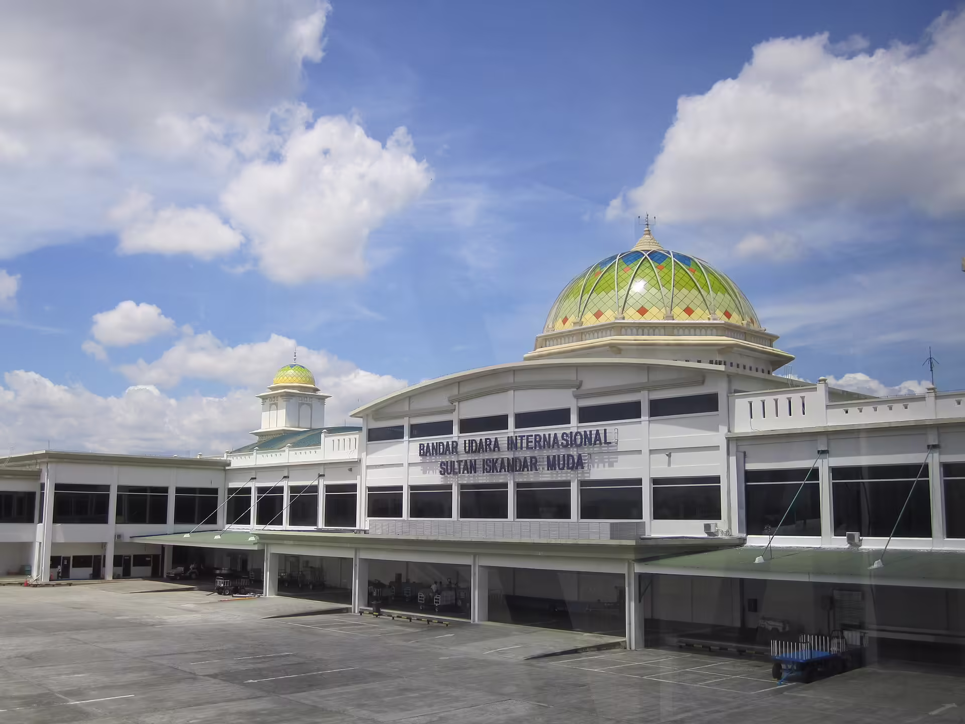 Sultan Iskandar Muda International Airport (BTJ)