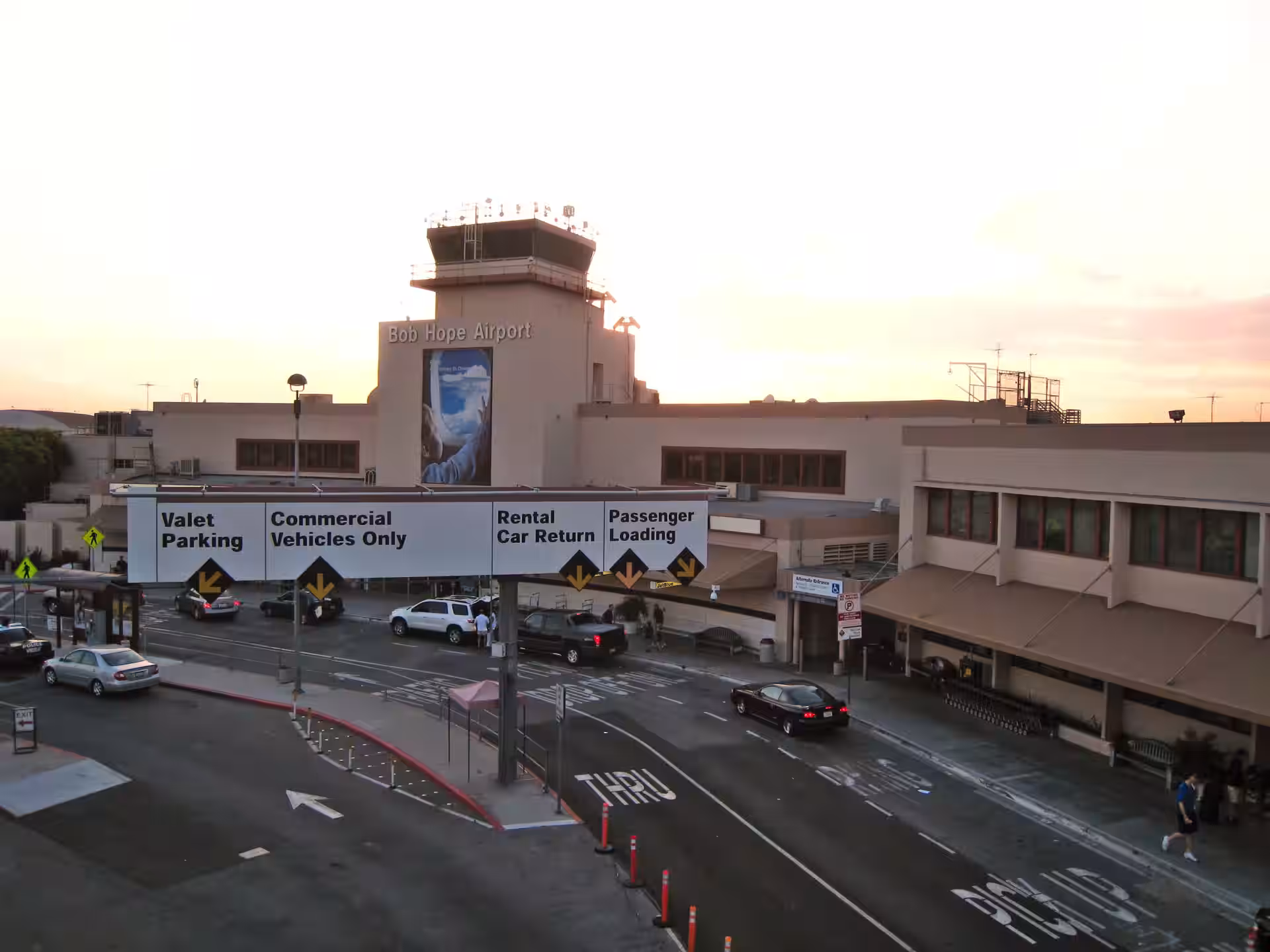 Hollywood Burbank/Bob Hope Airport (BUR)