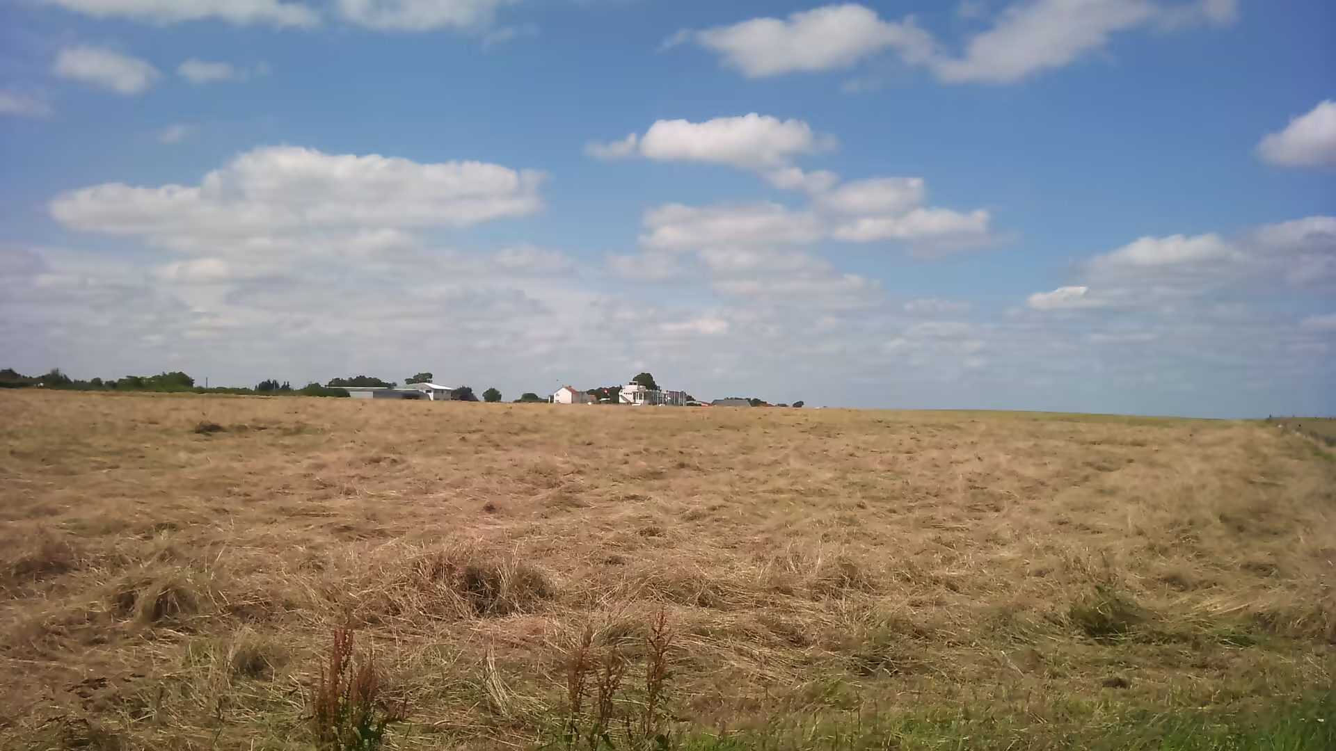 Cholet Le Pontreau airfield (CET)