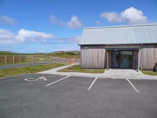 Coll Airport (COL)