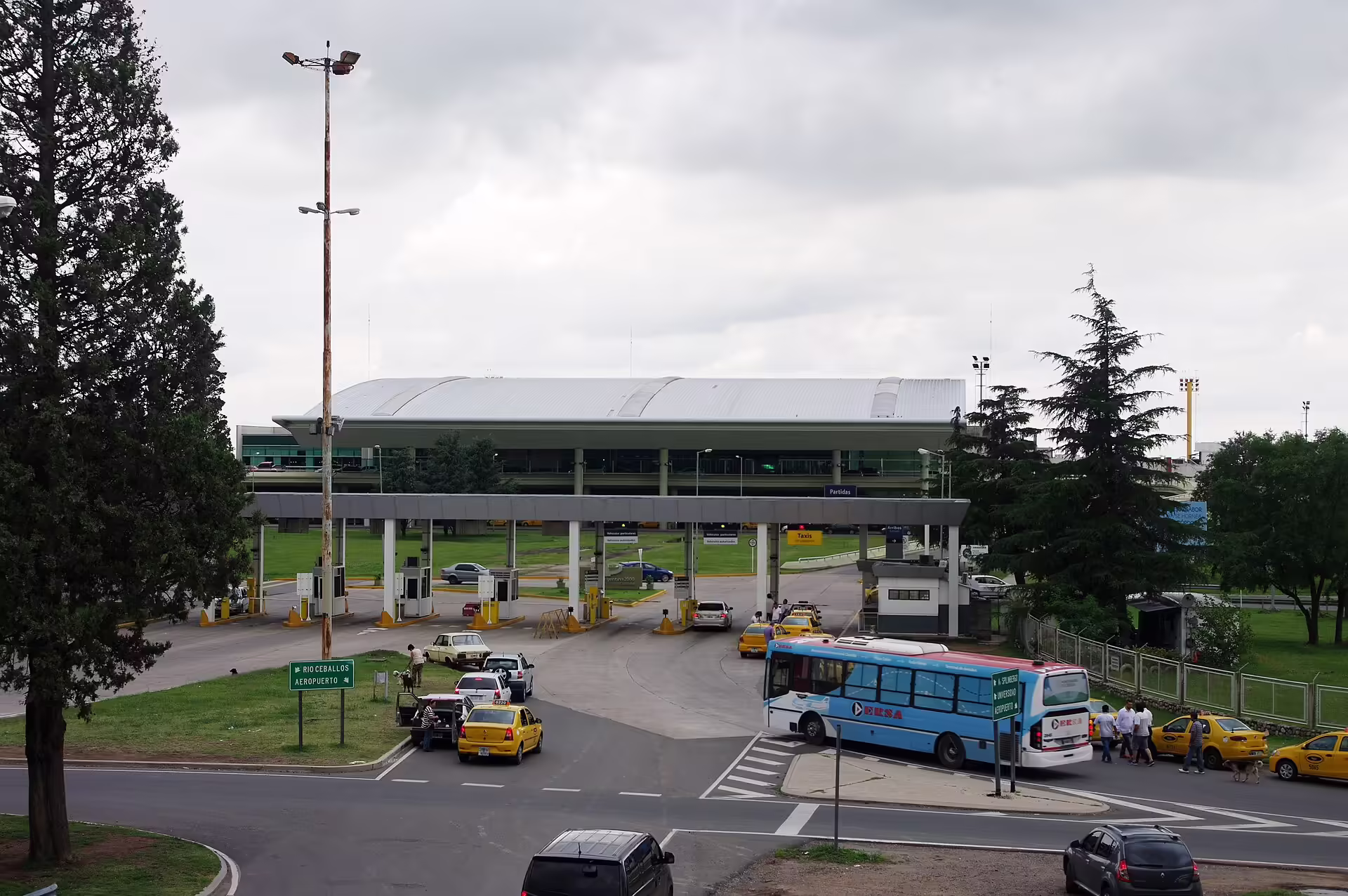 Ingeniero Aeronáutico Ambrosio L.V. Taravella International Airport (COR)
