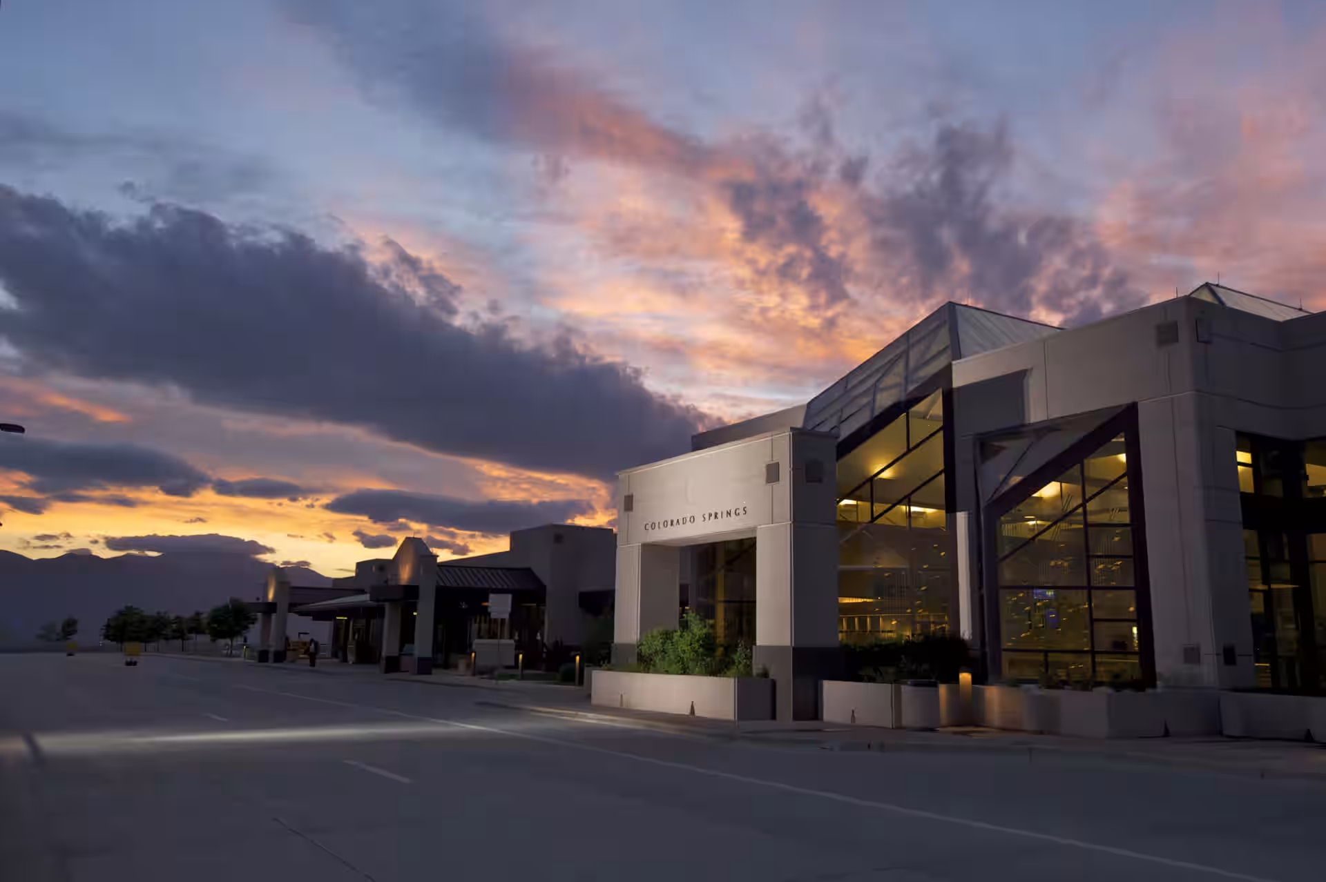 City of Colorado Springs Municipal Airport (COS)