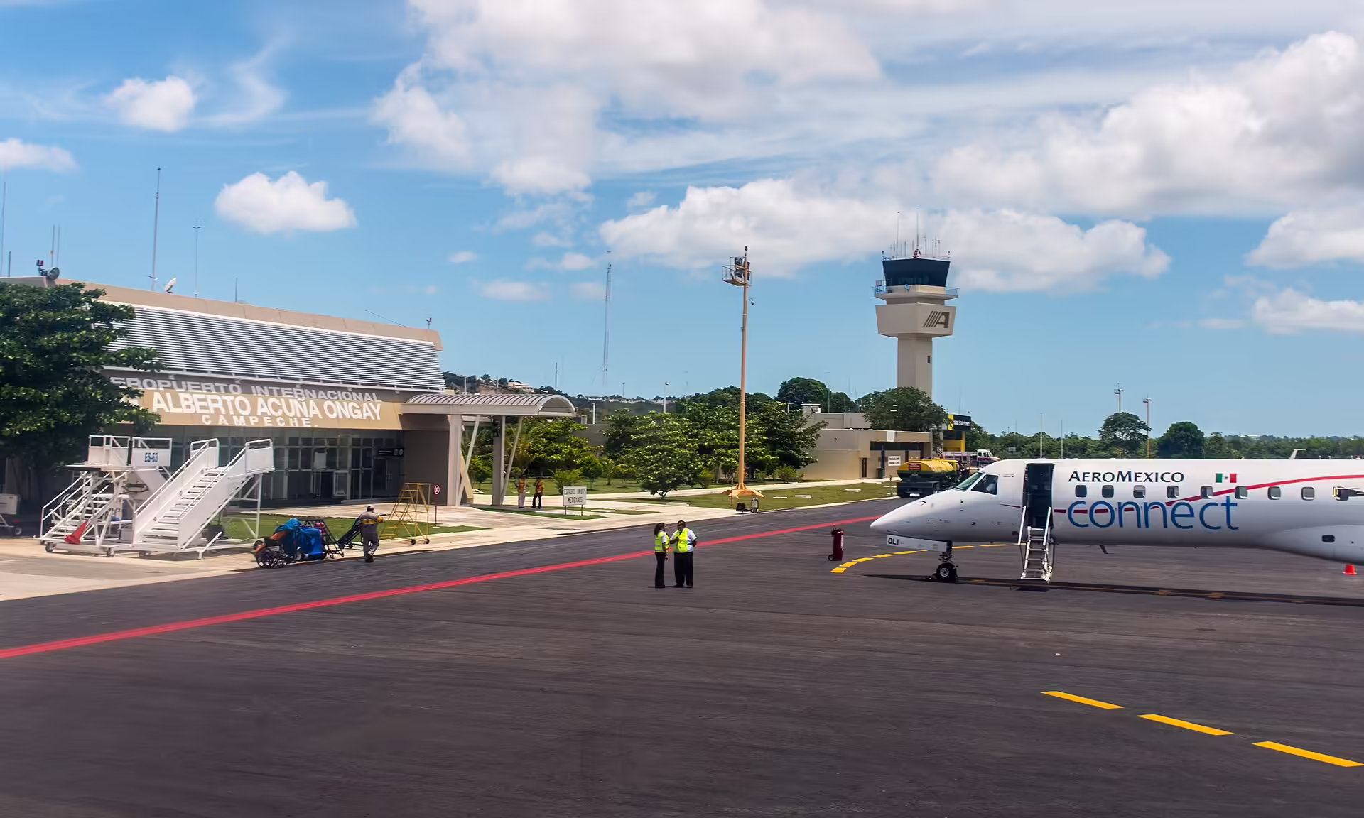 Ingeniero Alberto Acuña Ongay International Airport (CPE)