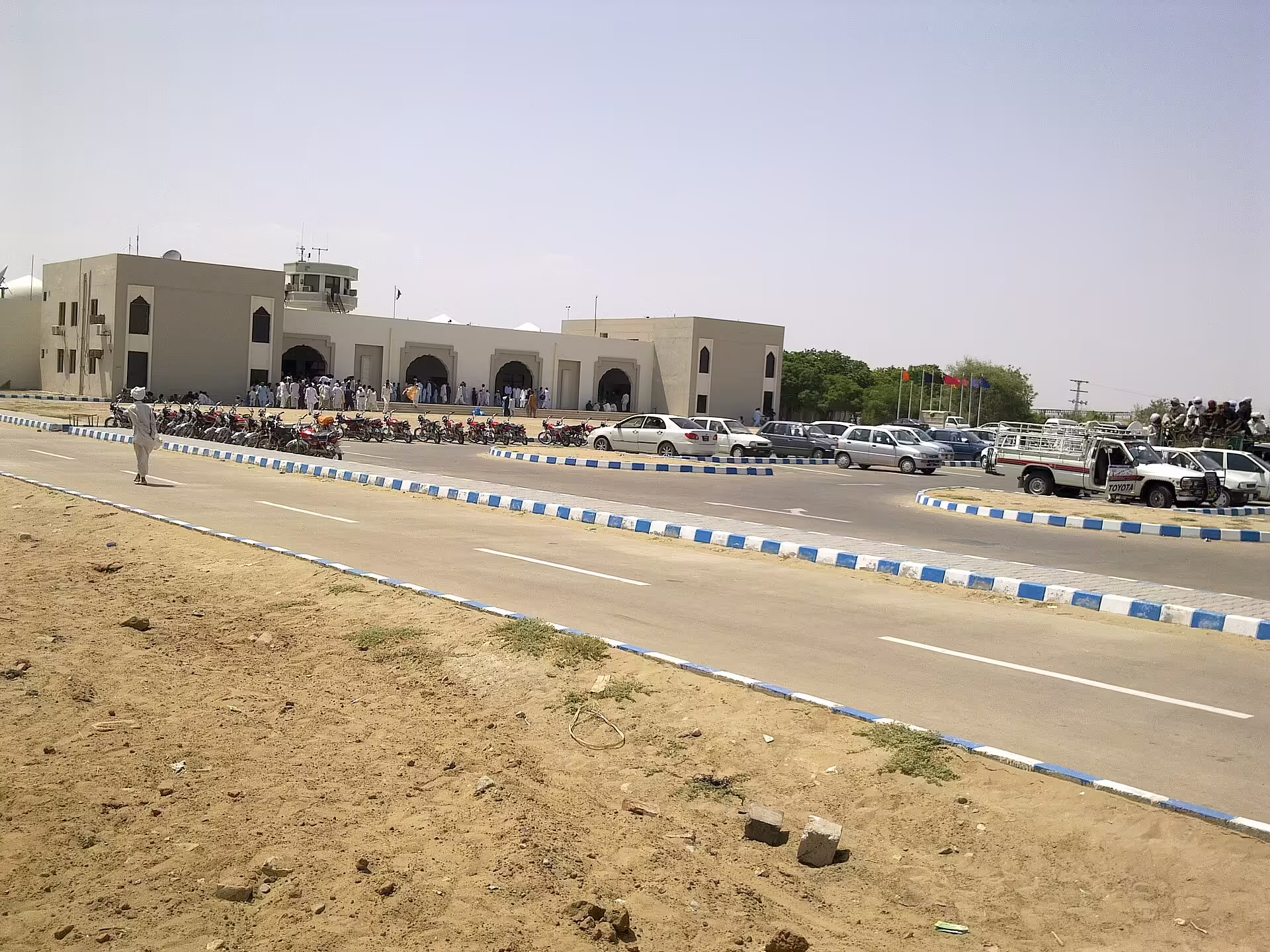 Dera Ghazi Khan Airport (DEA)