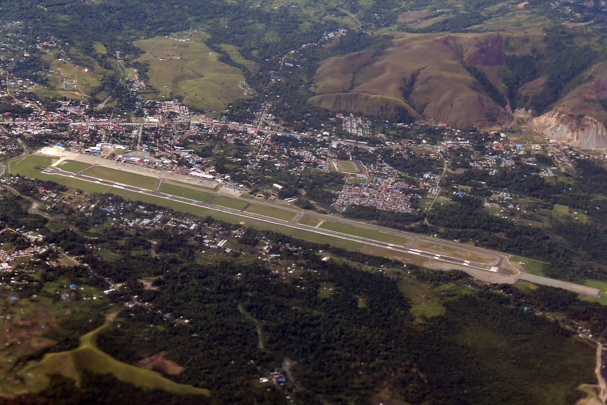 Dortheys Hiyo Eluay International Airport (DJJ)