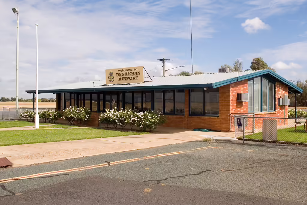 Deniliquin Airport (DNQ)