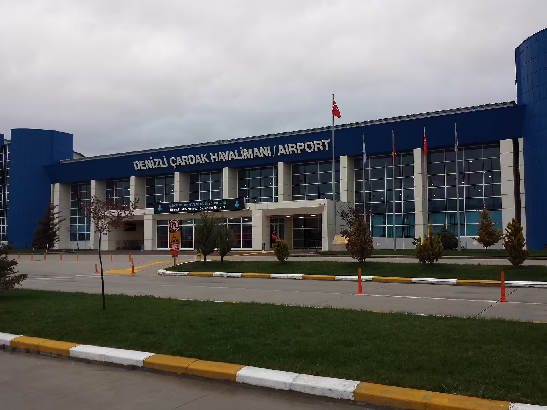 Çardak Airport (DNZ)