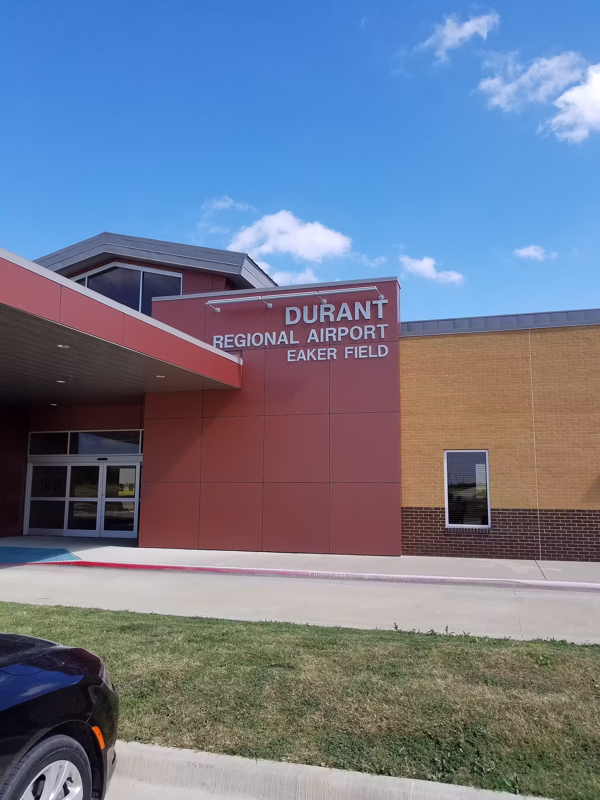 Durant Regional Airport - Eaker Field (DUA)