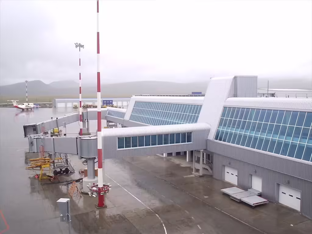Ugolny Yuri Ryktheu Airport (DYR)