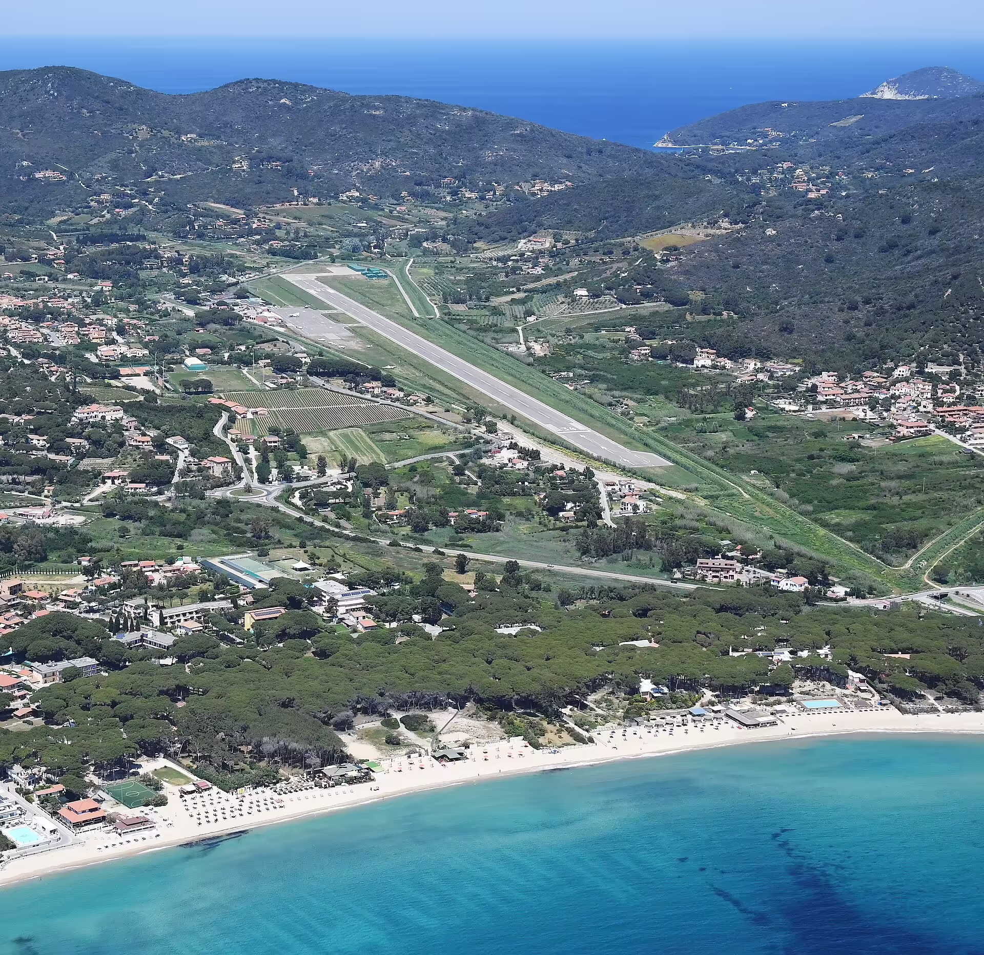 Marina di Campo Airport (EBA)