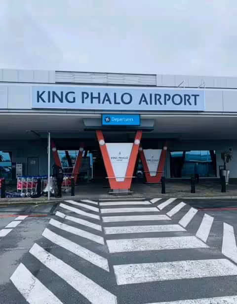 King Phalo Airport (ELS)