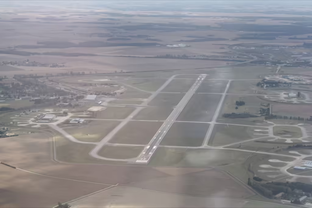 Évreux-Fauville (BA 105) Air Base (EVX)