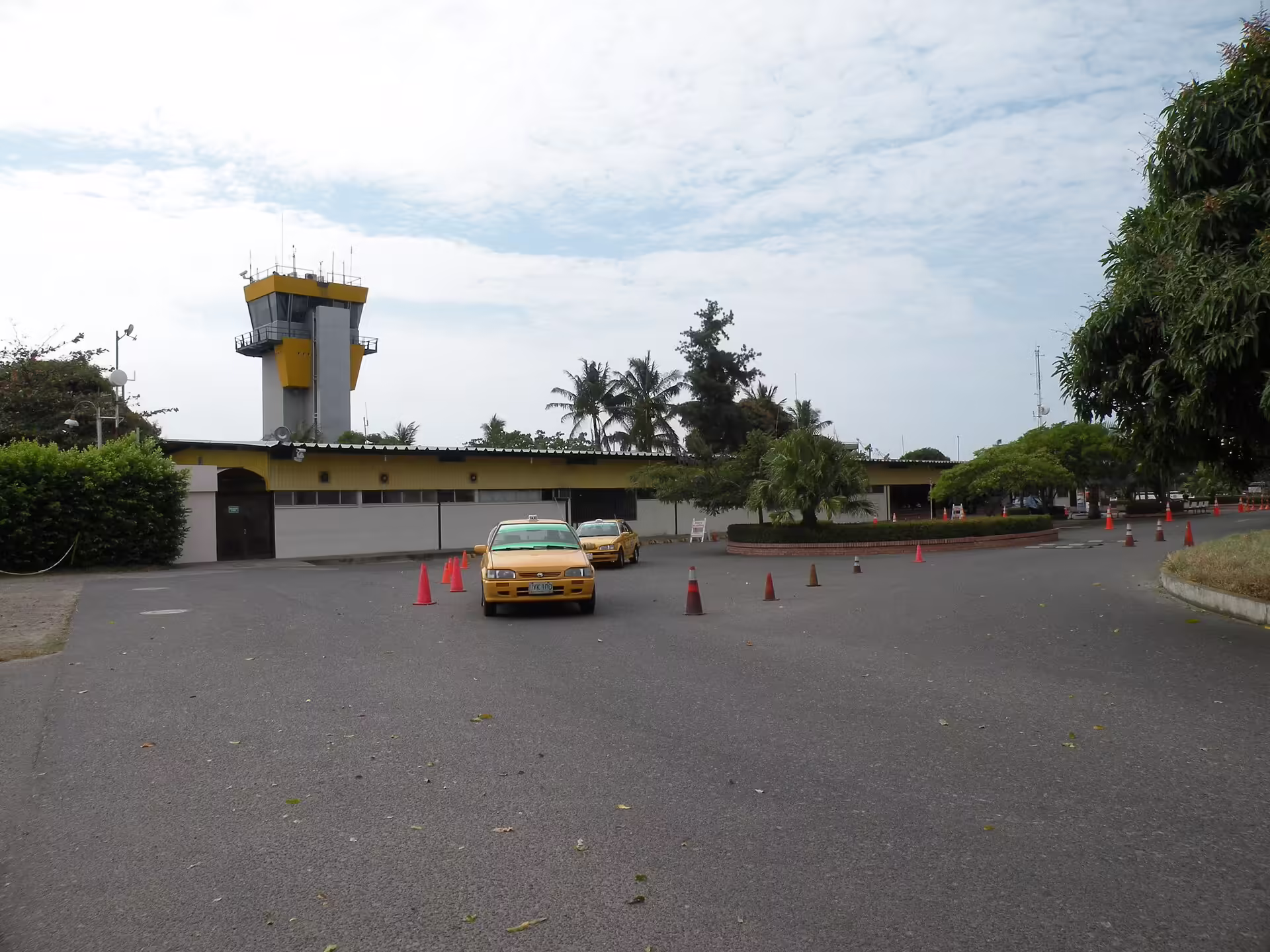 El Alcaravan - Yopal Airport (EYP)