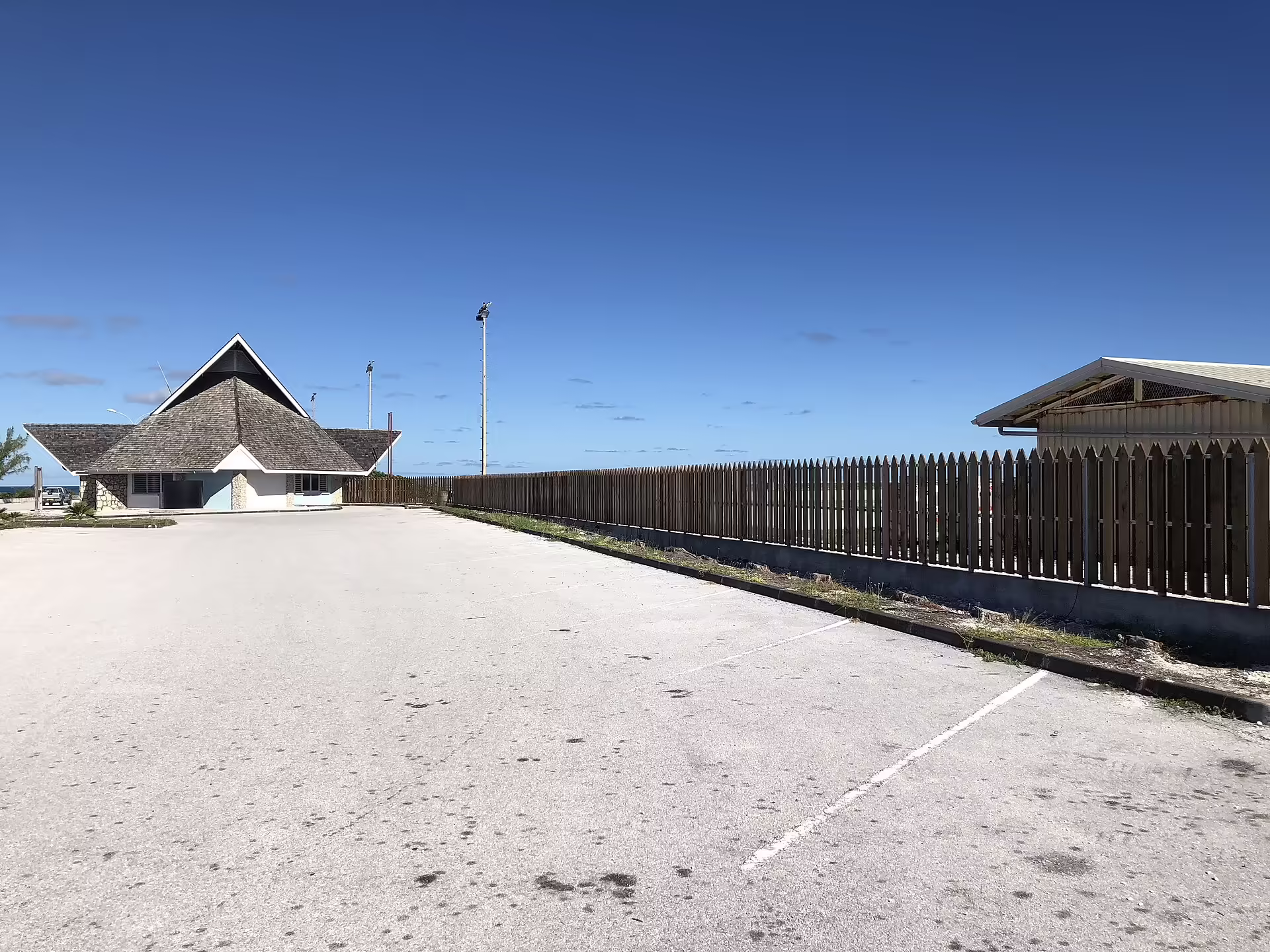 Fakarava Airport (FAV)