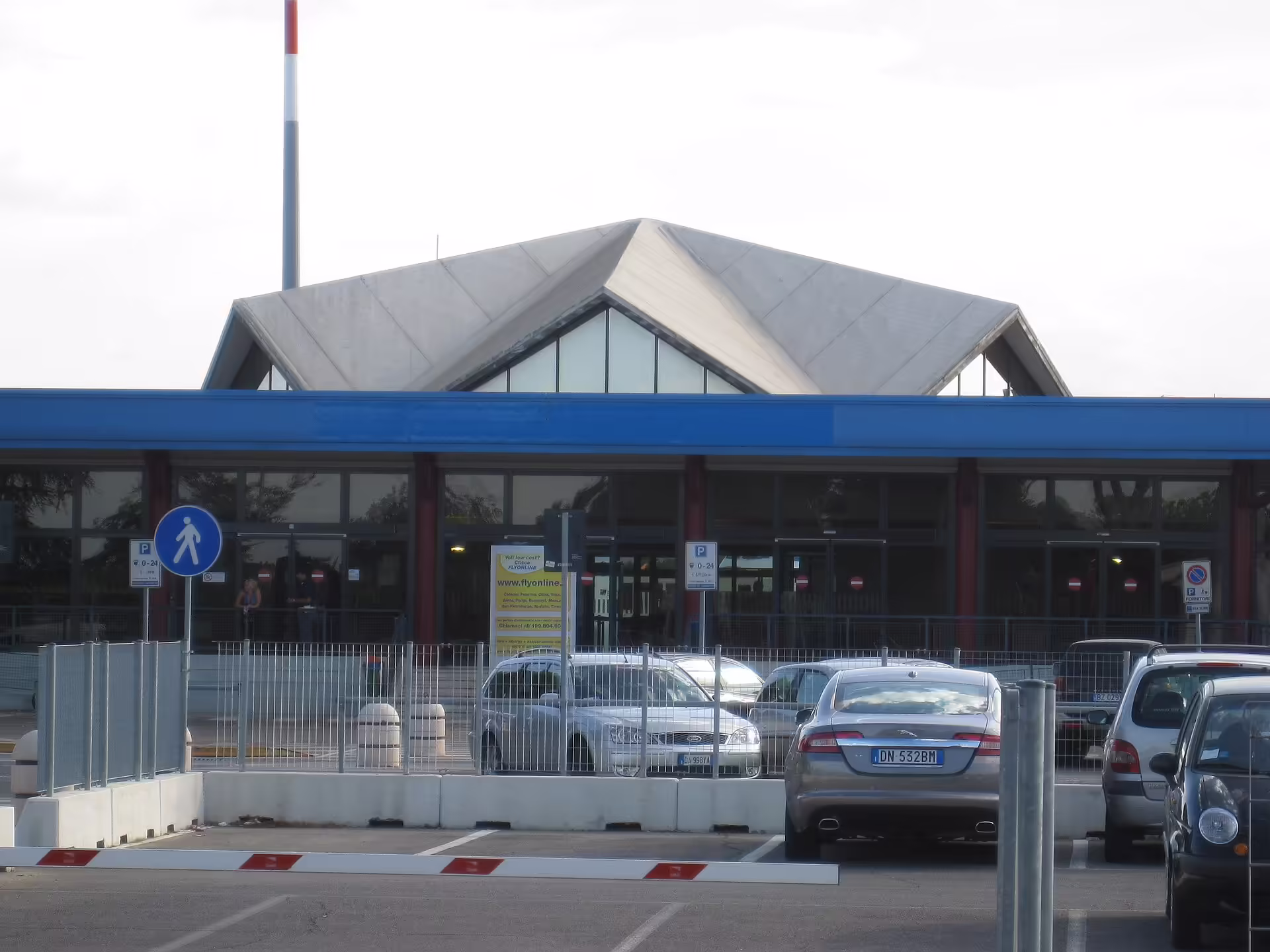 Forlì-Luigi Ridolfi International Airport (FRL)