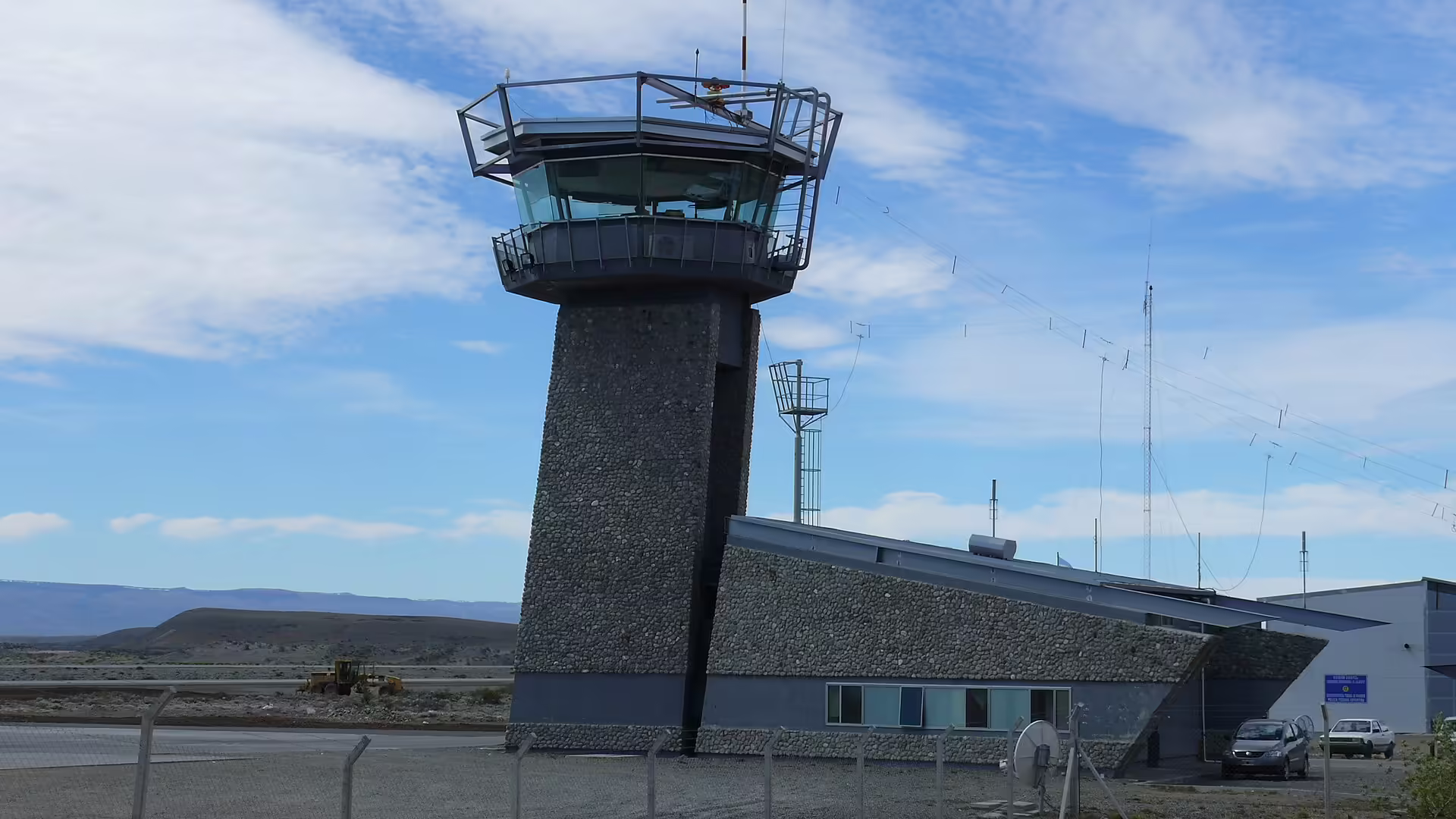 El Calafate - Commander Armando Tola International Airport (FTE)