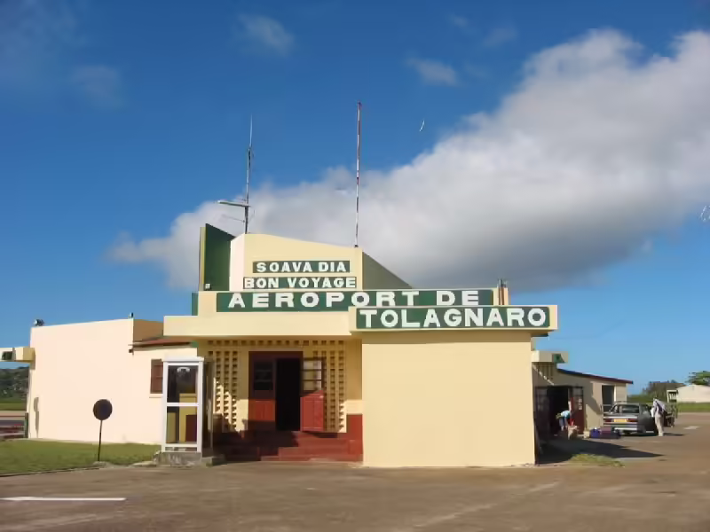Tôlanaro Airport (FTU)